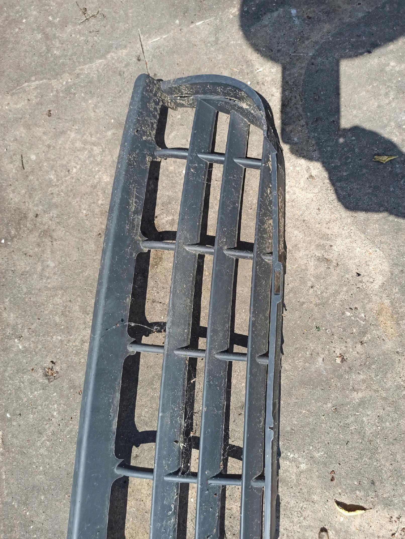 VW CRAFTER griglia medio Paraurti 2E0807835A