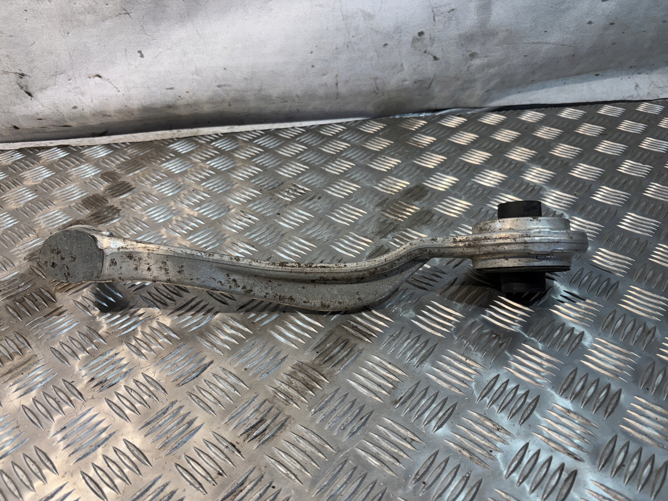arm left front Mercedes W220 3,2CDI Mapco 1064168
