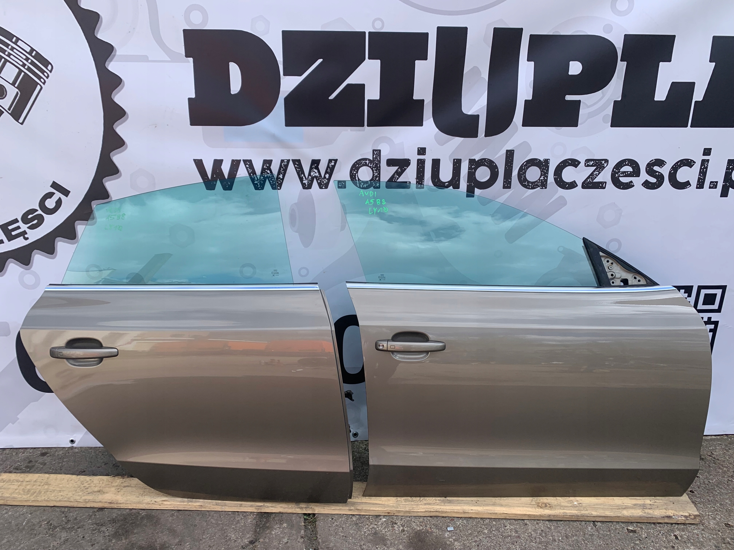 LY1Q AUDI A5 8T SPORTBACK door right right front front