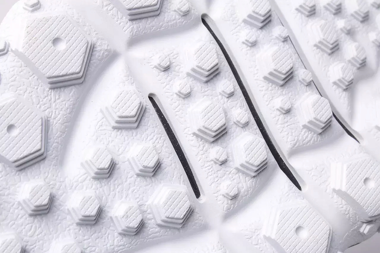 BUTY SPORTOWE MĘSKIE UNDER ARMOUR TREKKINGOWE MIEJSKIE ZA KOSTKĘ 3026370 Materiał podeszwy tworzywo sztuczne