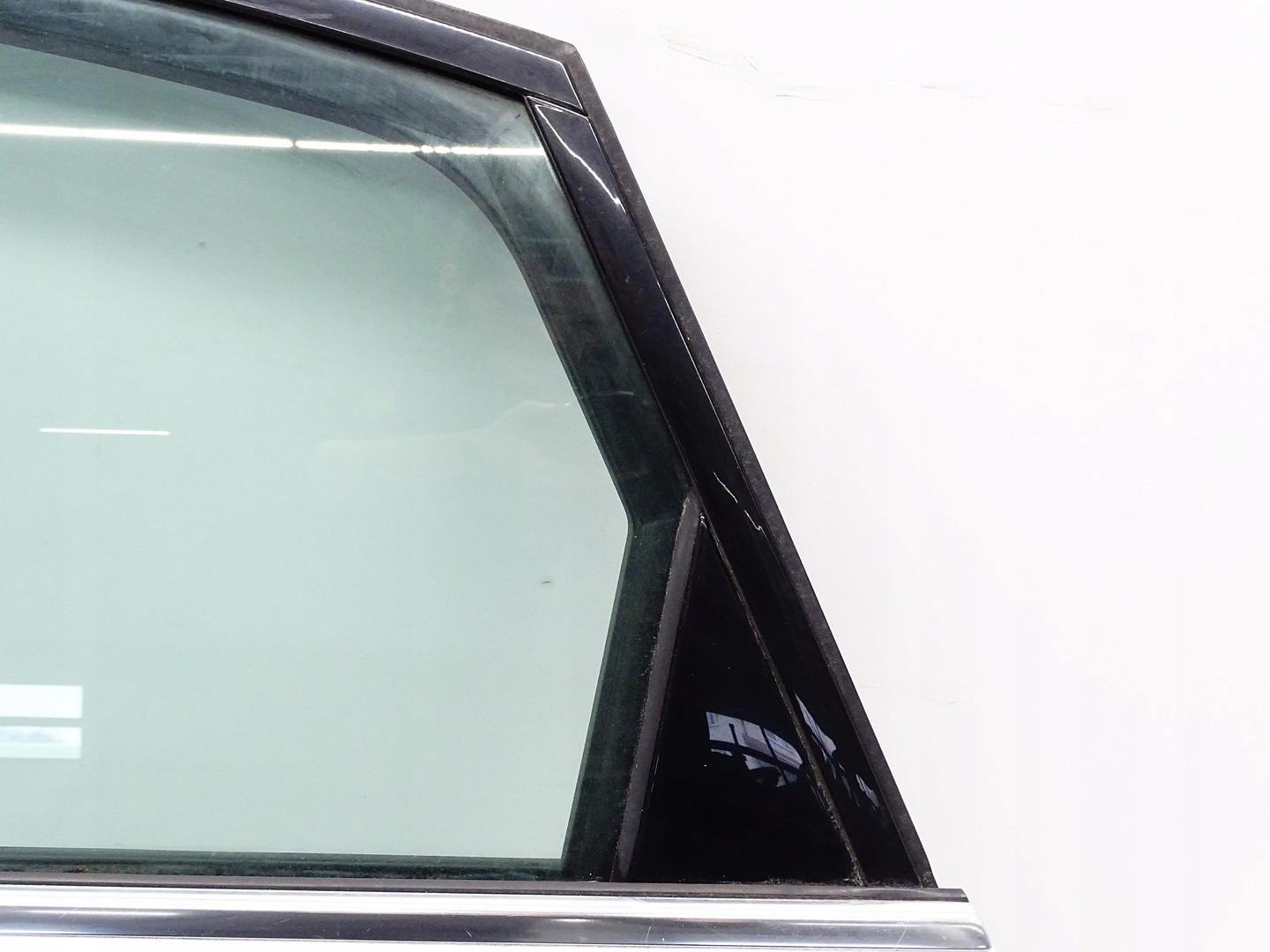 door left rear part left rear. window handle AUDI A6 C7 sedan LY9C