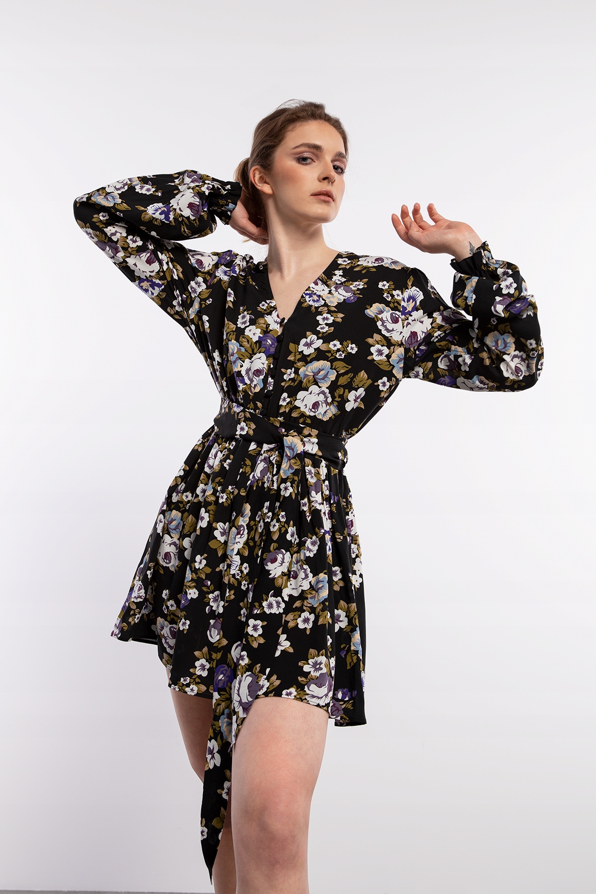 Dámské Šaty Mini Noona s květinami ND01BLK (s)