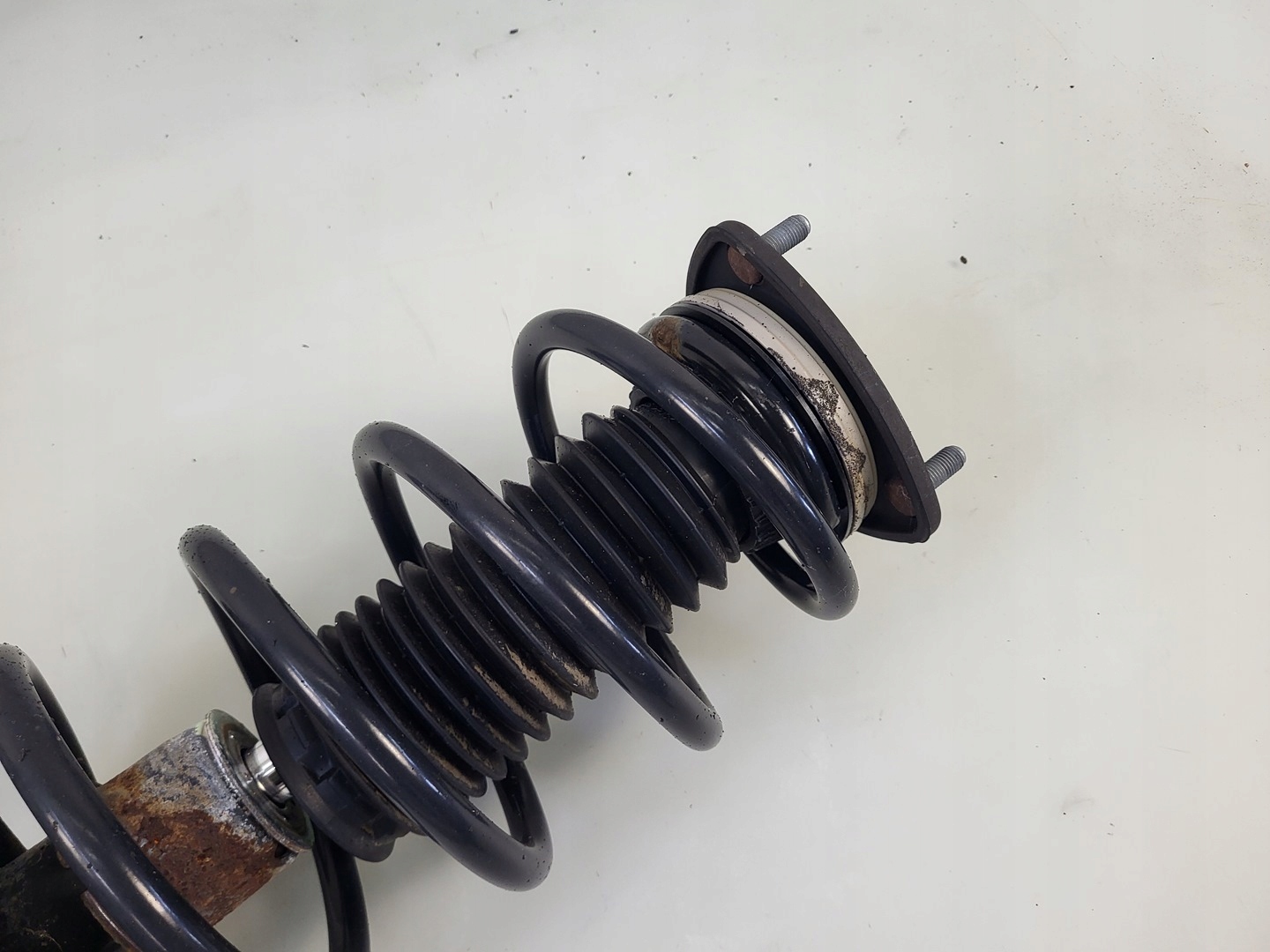 shock absorber spring right front 2.2 d MAZDA CX-5 and KE KF6934700