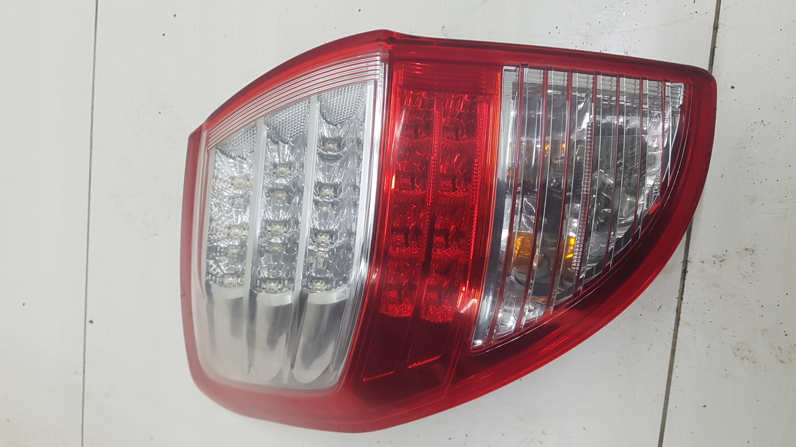 light left rear LIFT TOYOTA RAV4 3