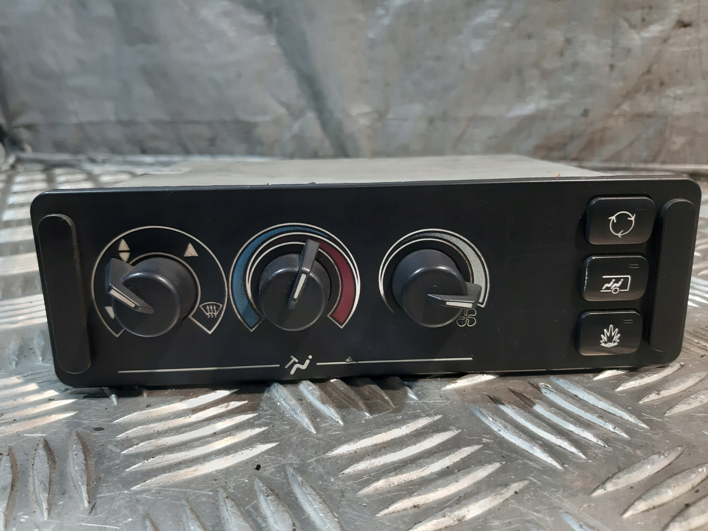 Panel air conditioning devices Wabco 4461950010