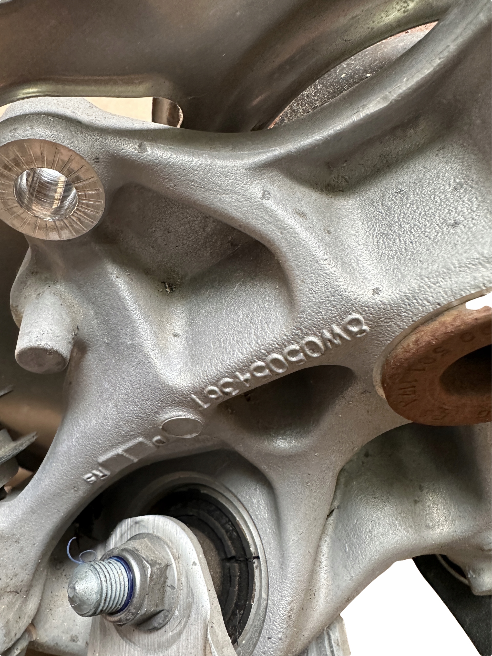 AUDI A4 A5 8W B9 sususpension arm swing right rear part