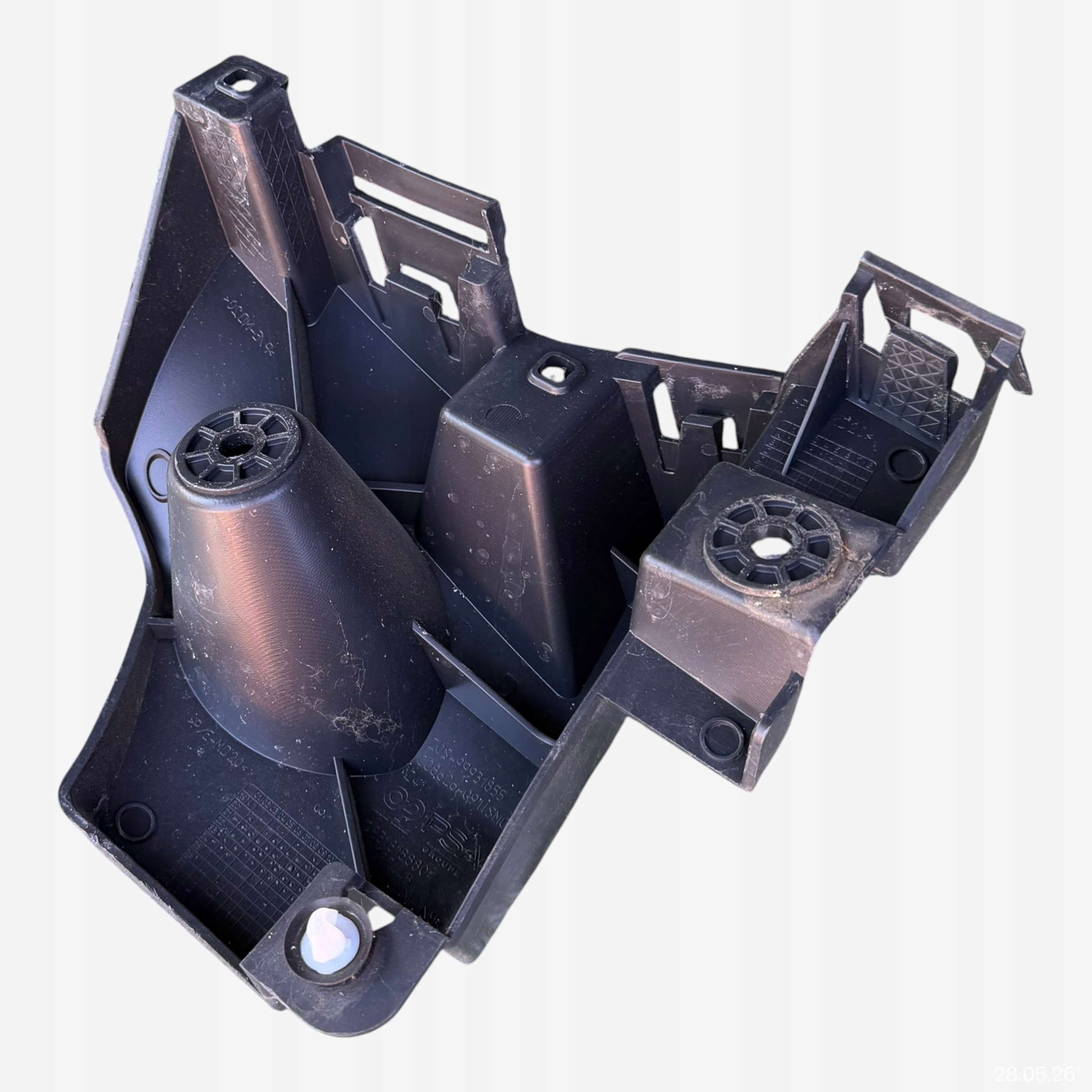 bumper bracket rear right CITROEN C4 III 9831818880