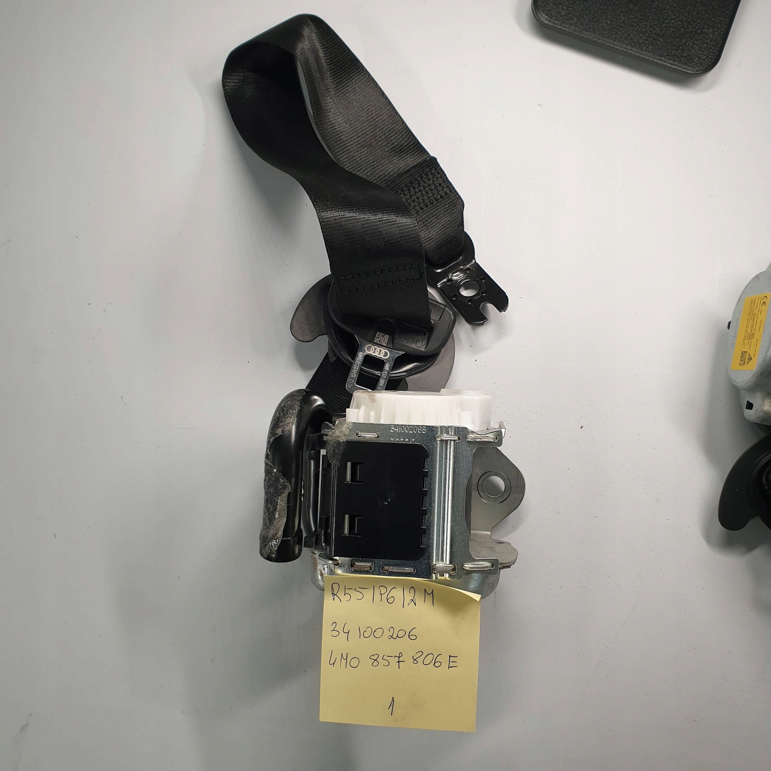 Audi Q7 SQ7 II 4M ремень безопасности задний 4M0857806E
