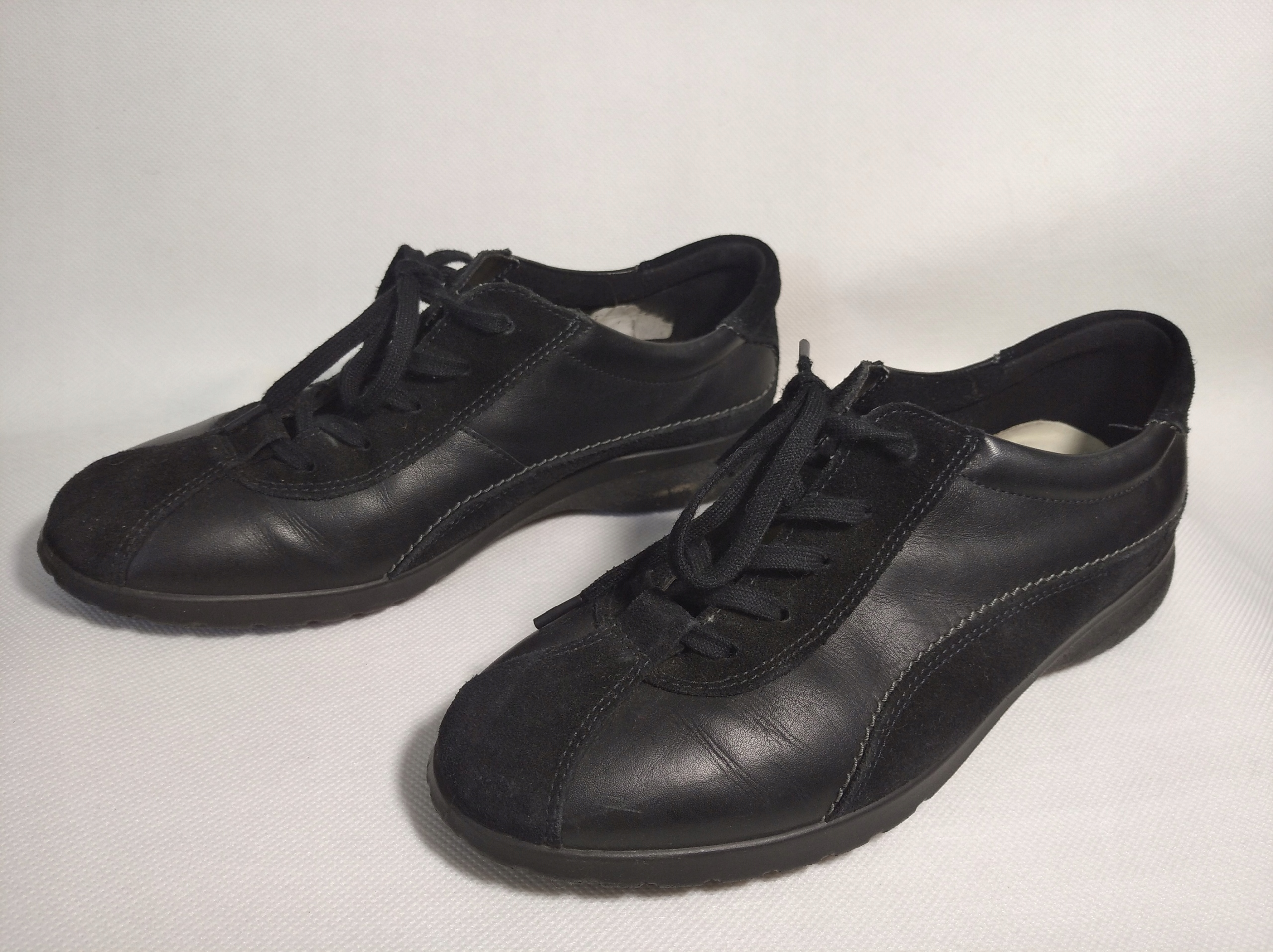 Wygodne półbuty skórzane ECCO shock point 39 Model 475