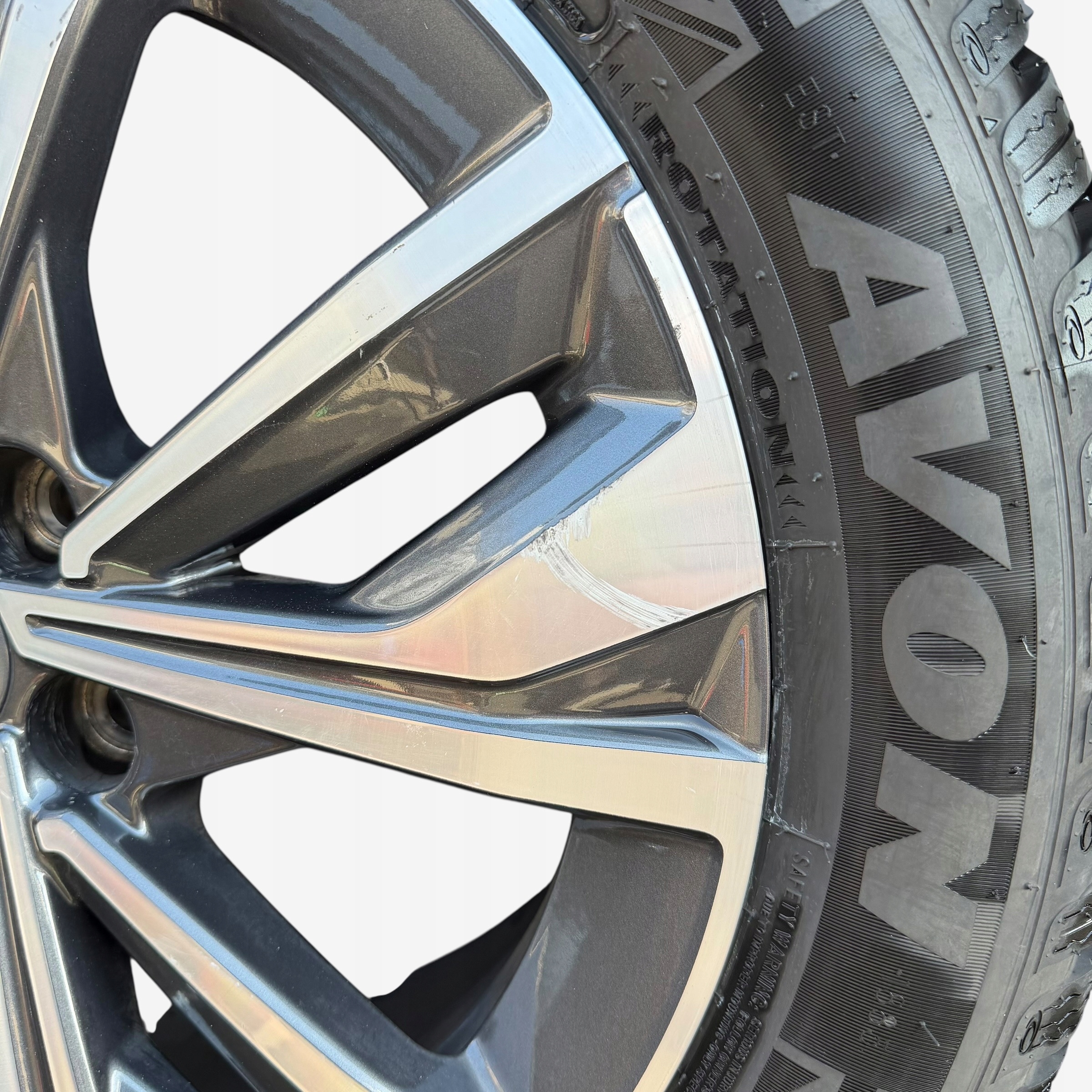 discs wheels tyres PEUGEOT AVON 215/55/17" 5MM winter M+S