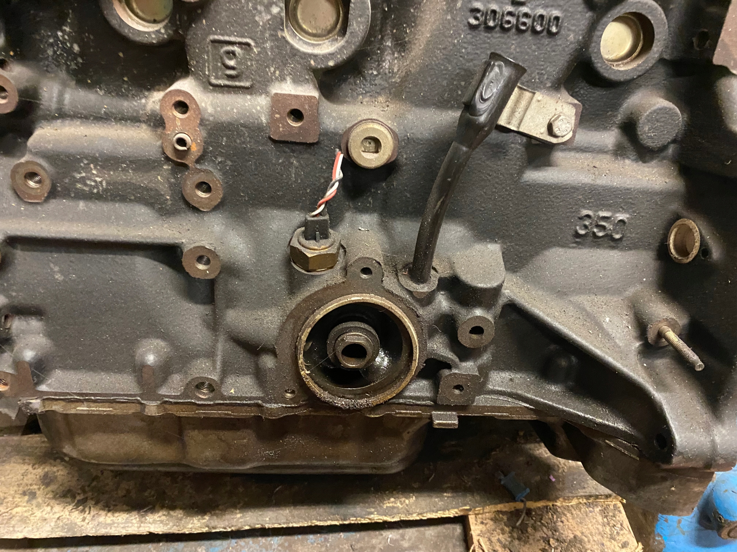 PEUGEOT 206 1.6 SILNIK SŁUPEK NFU 10FX4 Producent części Peugeot OE