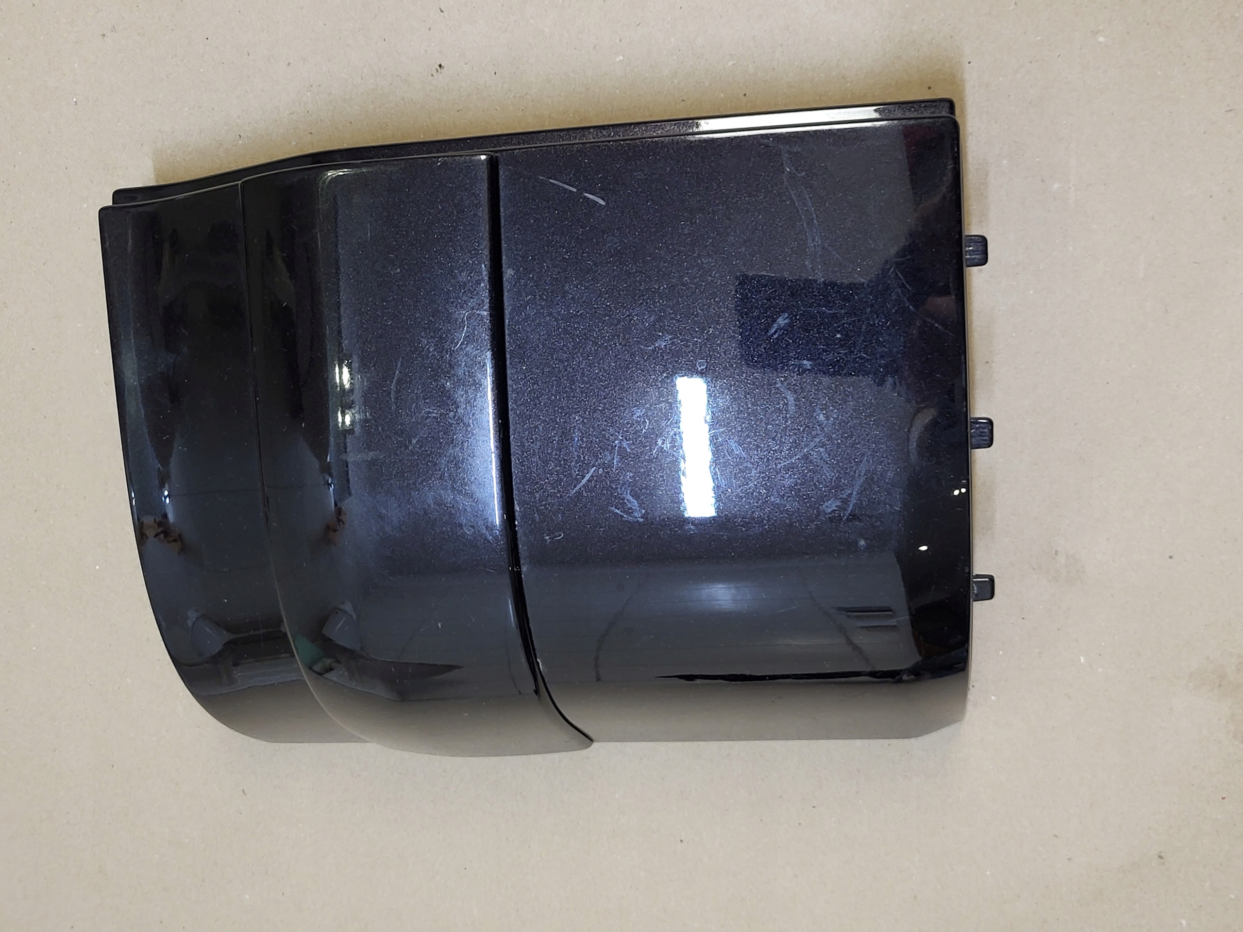 cap below LAMPE cover of a bumper left rear part VW MULTIVAN CARAVELLE T5 OE