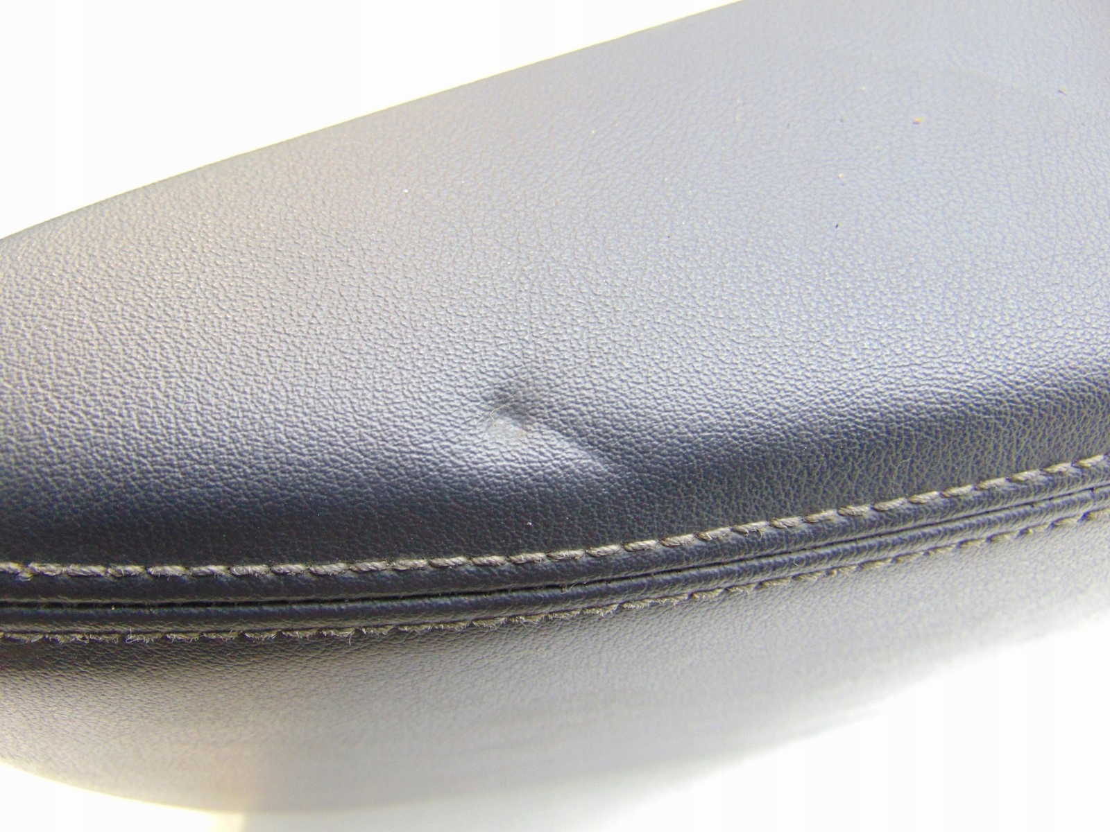 armrest central TUNELU leather black AUDI A3 8V 8V0864283