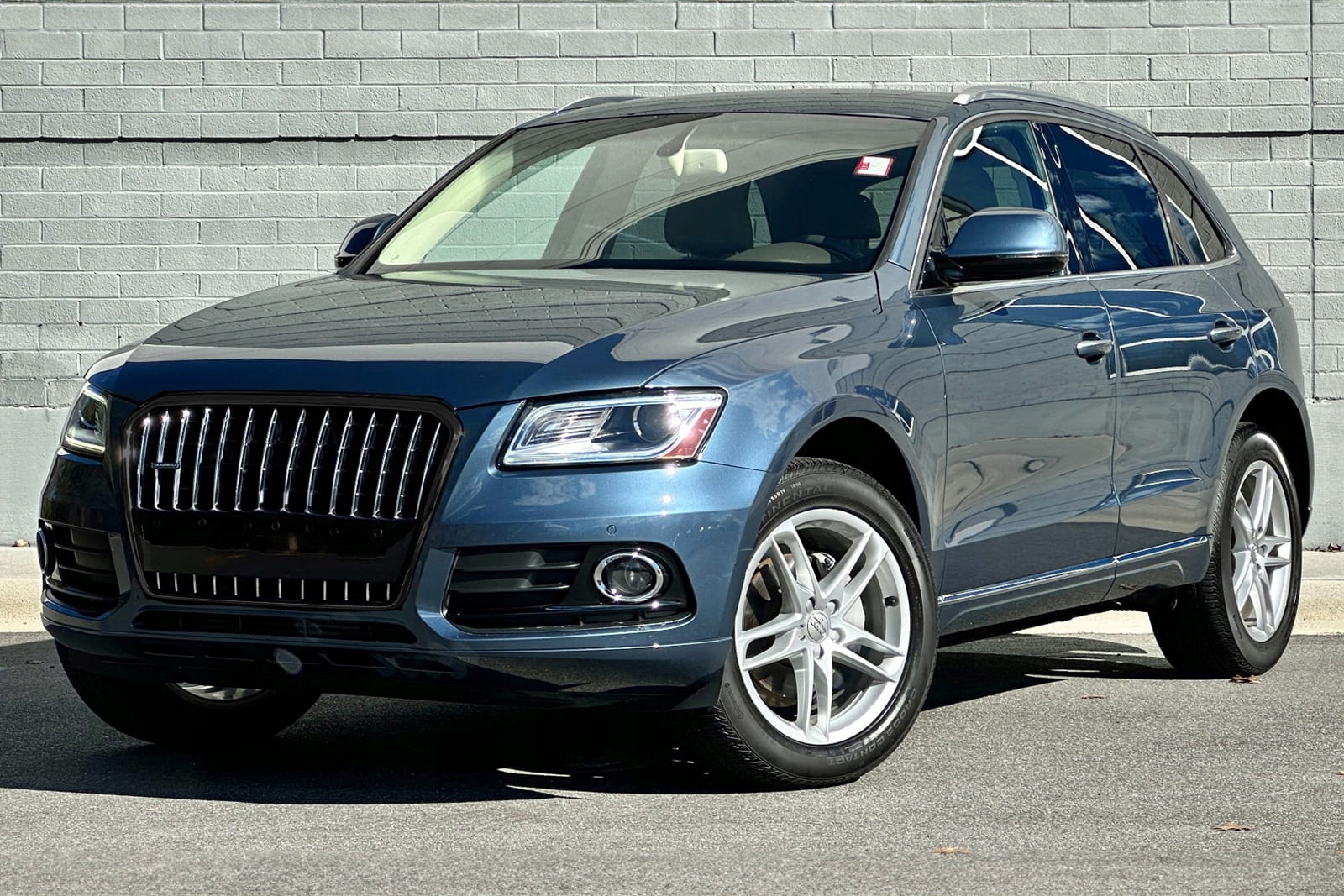 AUDI Q5 8R 2012-2017 CZARNA RAMKA GRILLA 8R0853651AB Producent części Inny