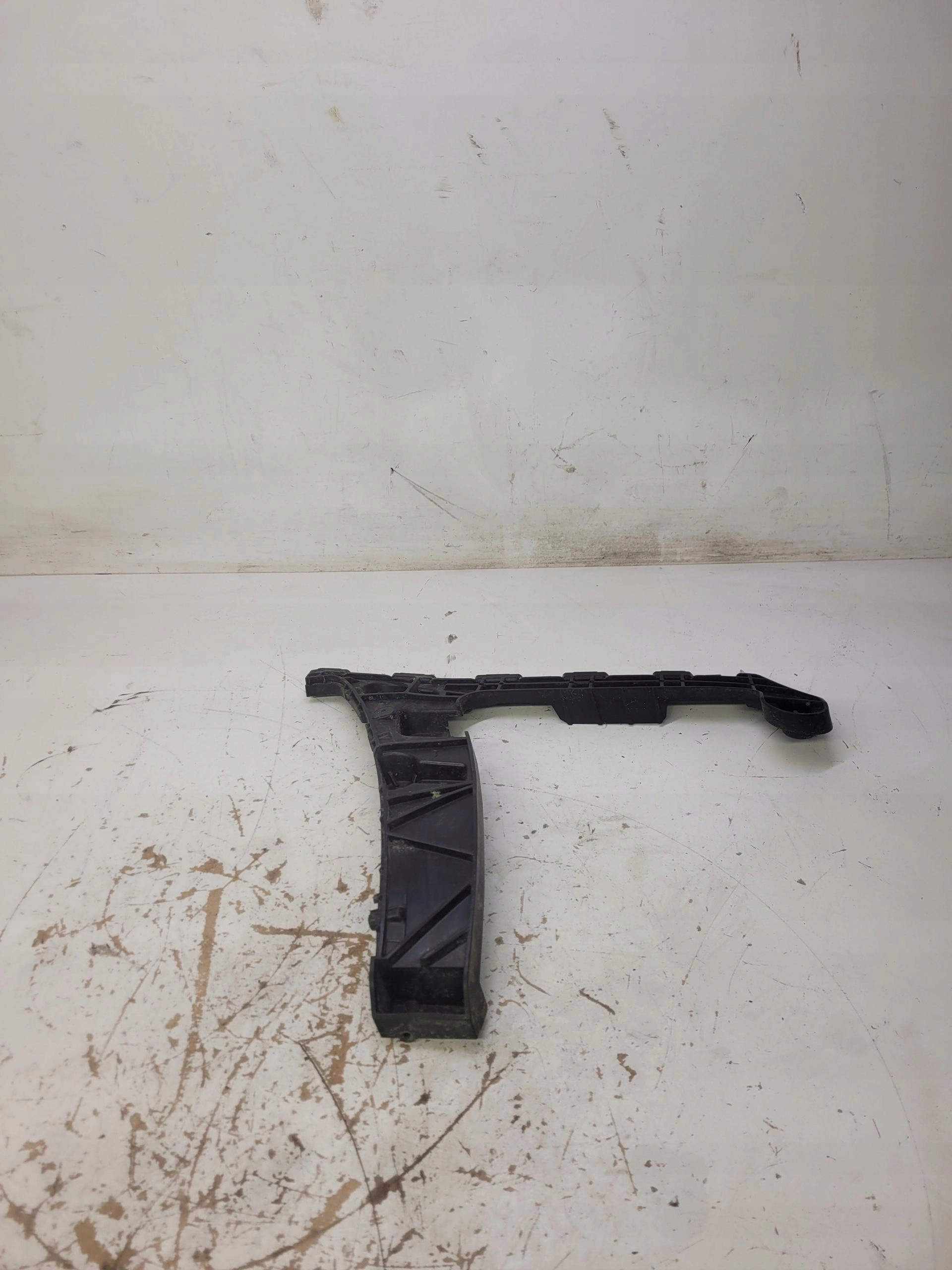 bumper bracket left T AUDI A4 B9 AVANT 8W9807453