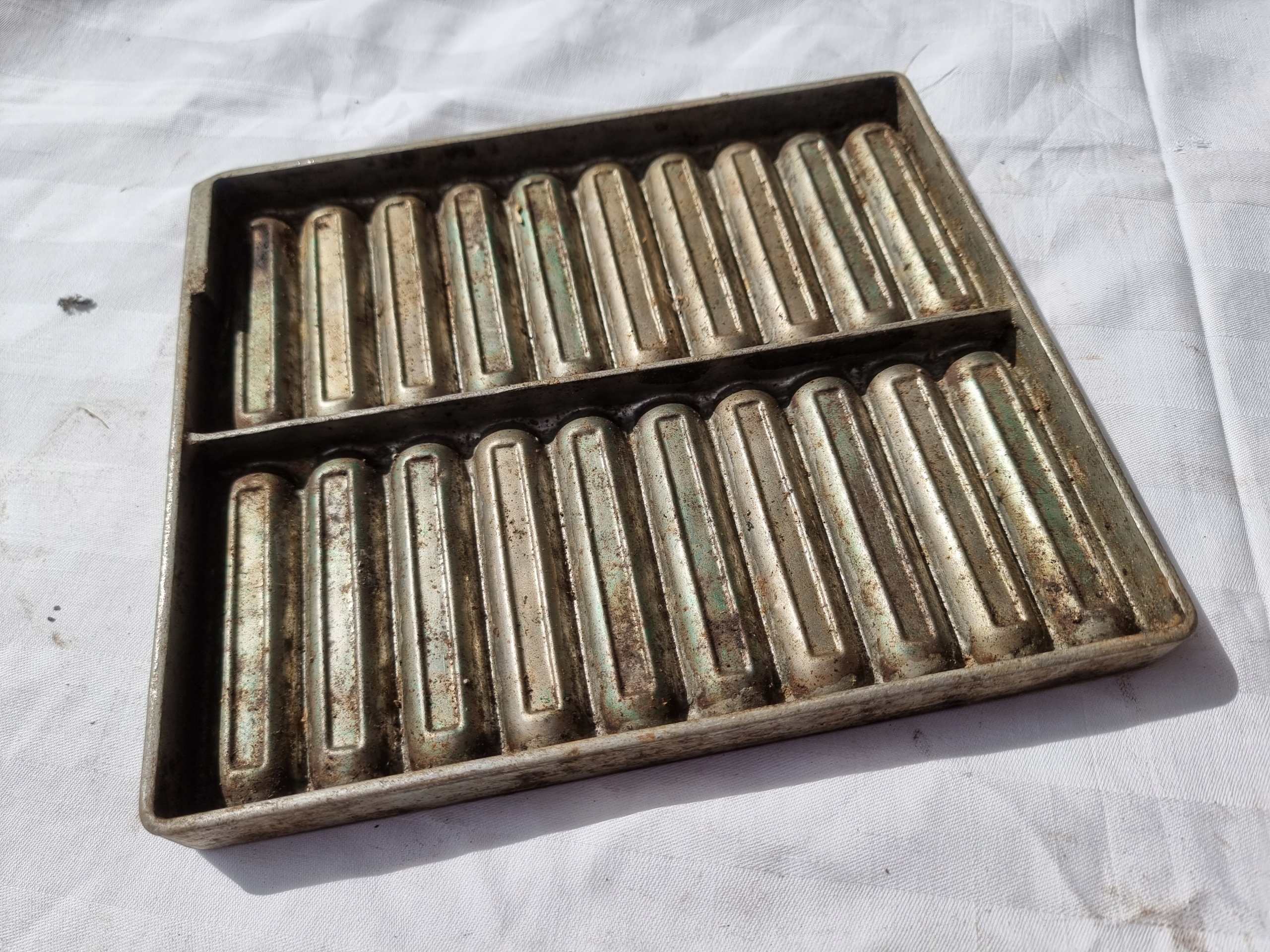 Przedwojenna forma do czekolady