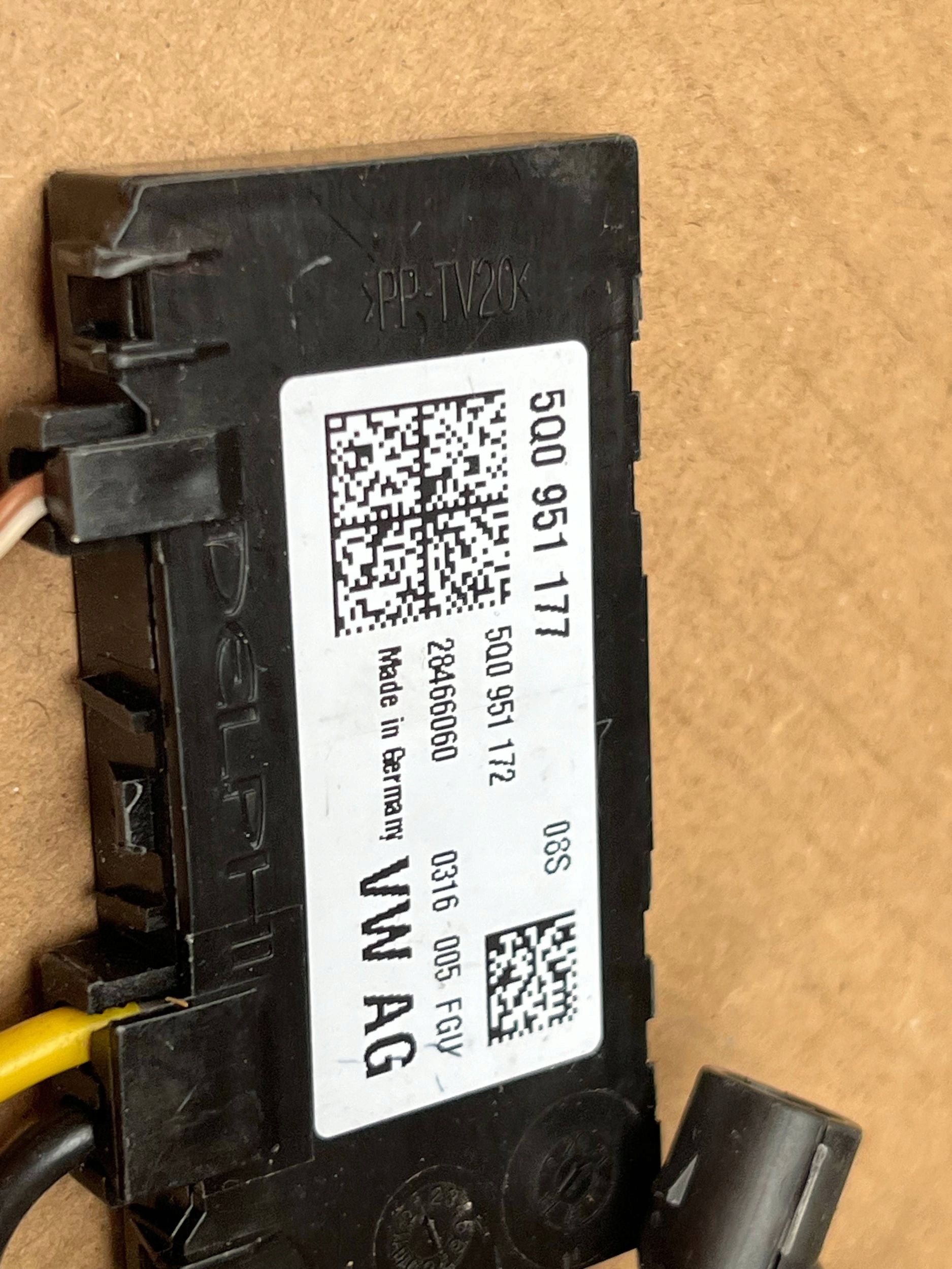 AUDI A3 TT sensor RUCHU 5Q0951177 !J