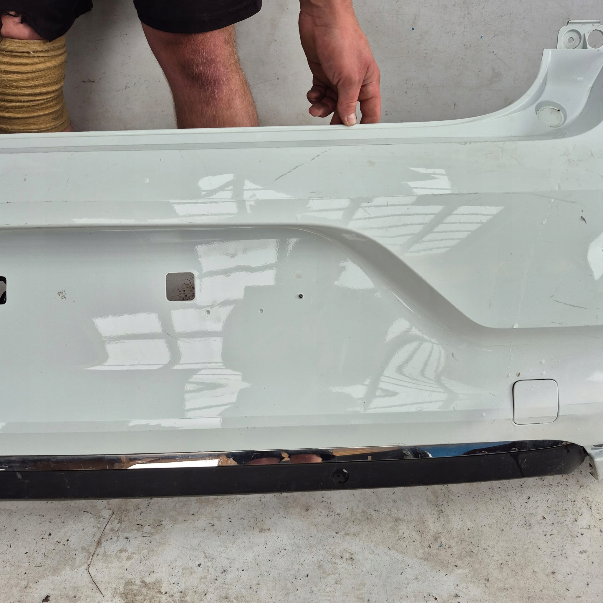 RENAULT CLIO V 19- bumper rear part rear PDC diffuser 850224339R