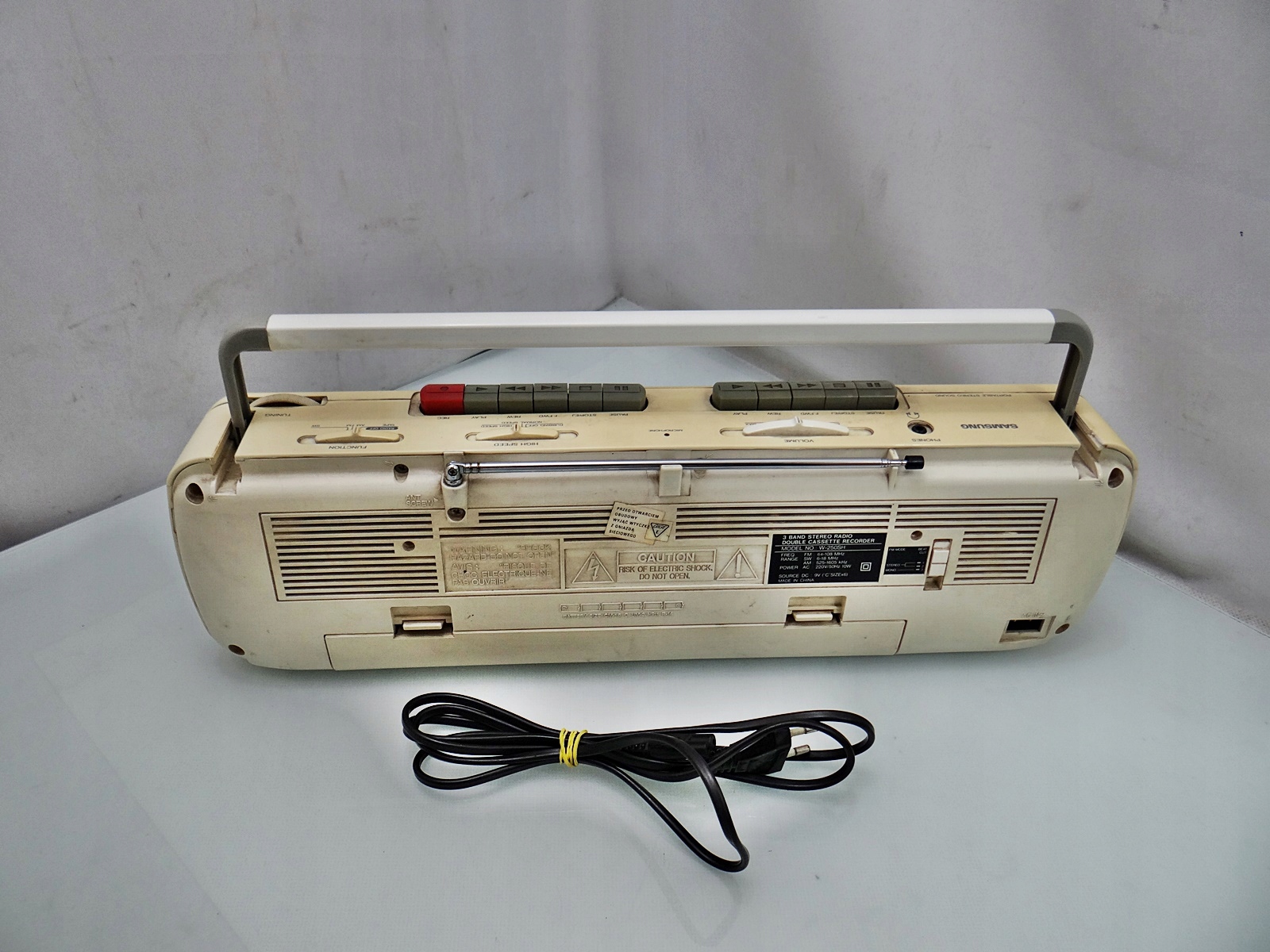 RADIOMAGNETOFON SAMSUNG W-250SH EAN (GTIN) 7895475522569