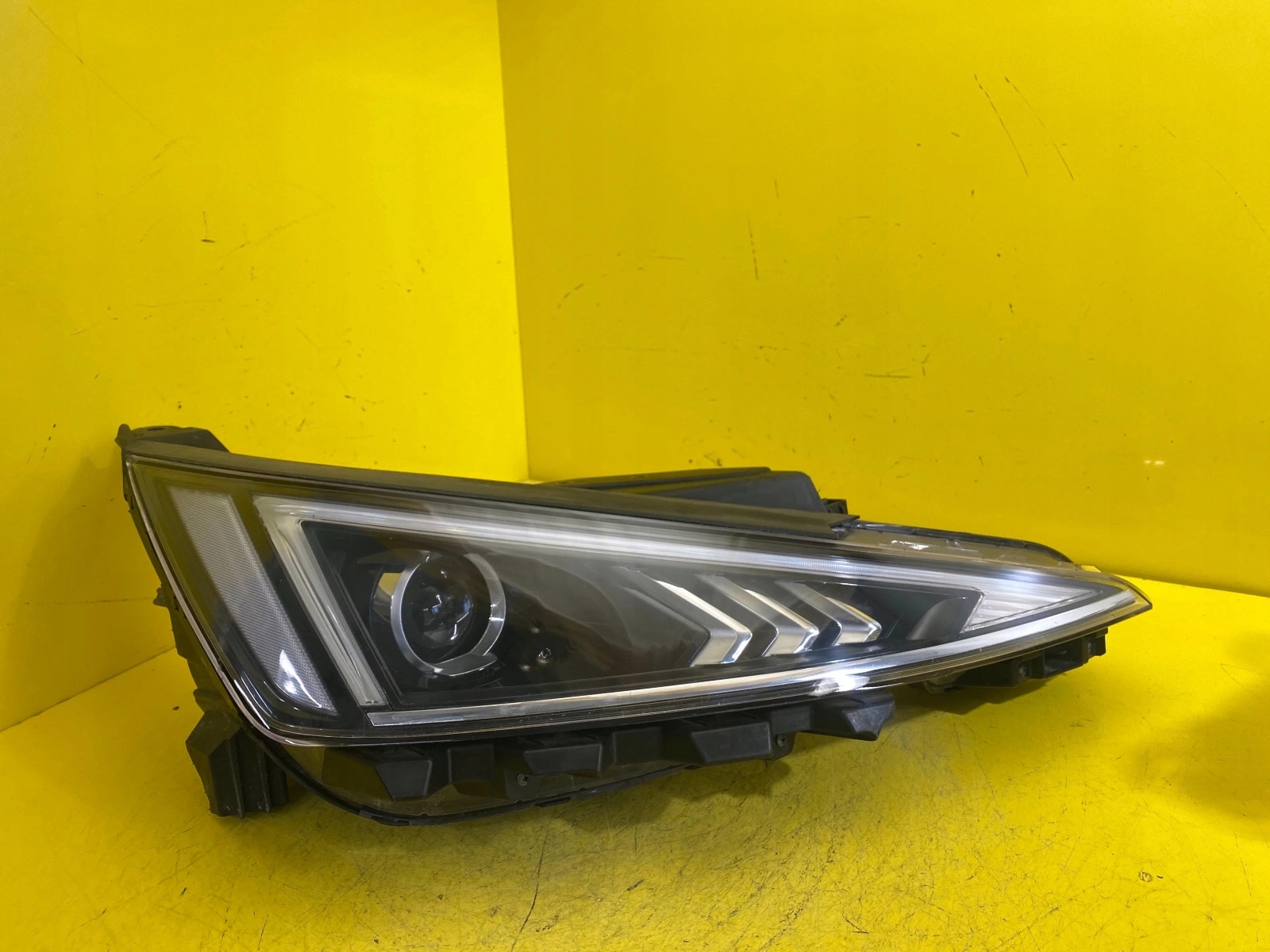 Feux phare Droit HYUNDAI ELANTRA FULL LED