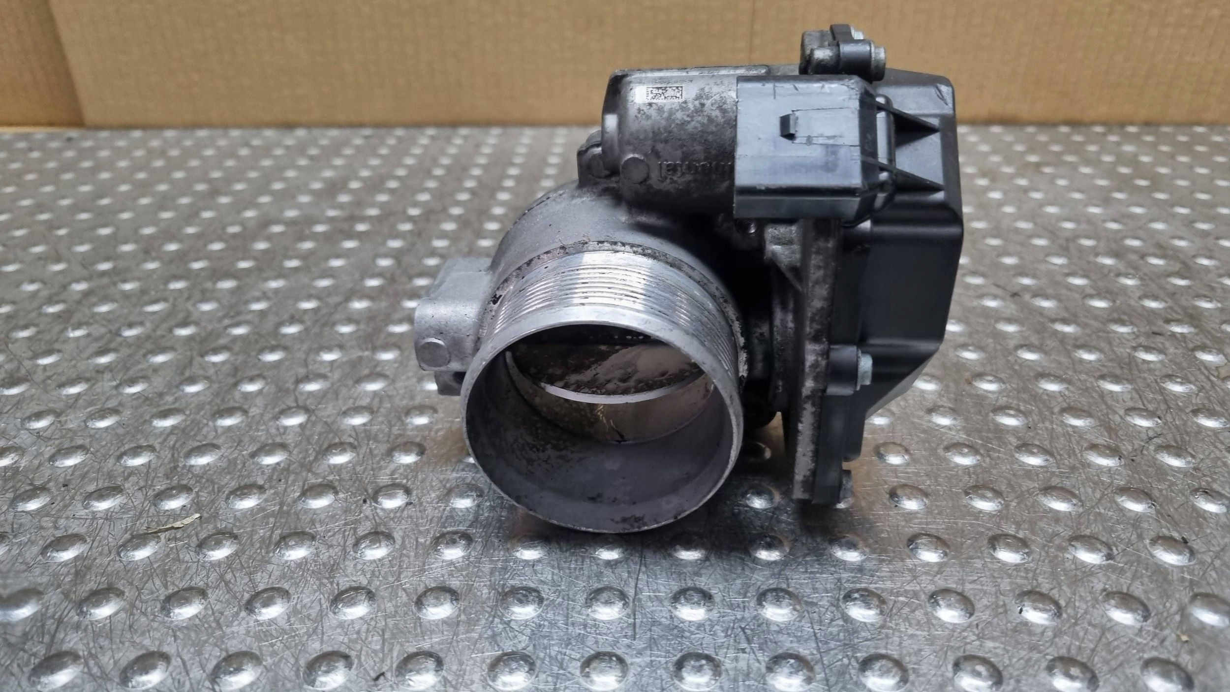 Valvola a farfalla 059145950AA AUDI A8 D4 A4 B8 A5 A6 C7 Q5 8R TOUAREG II 3.0 TDI