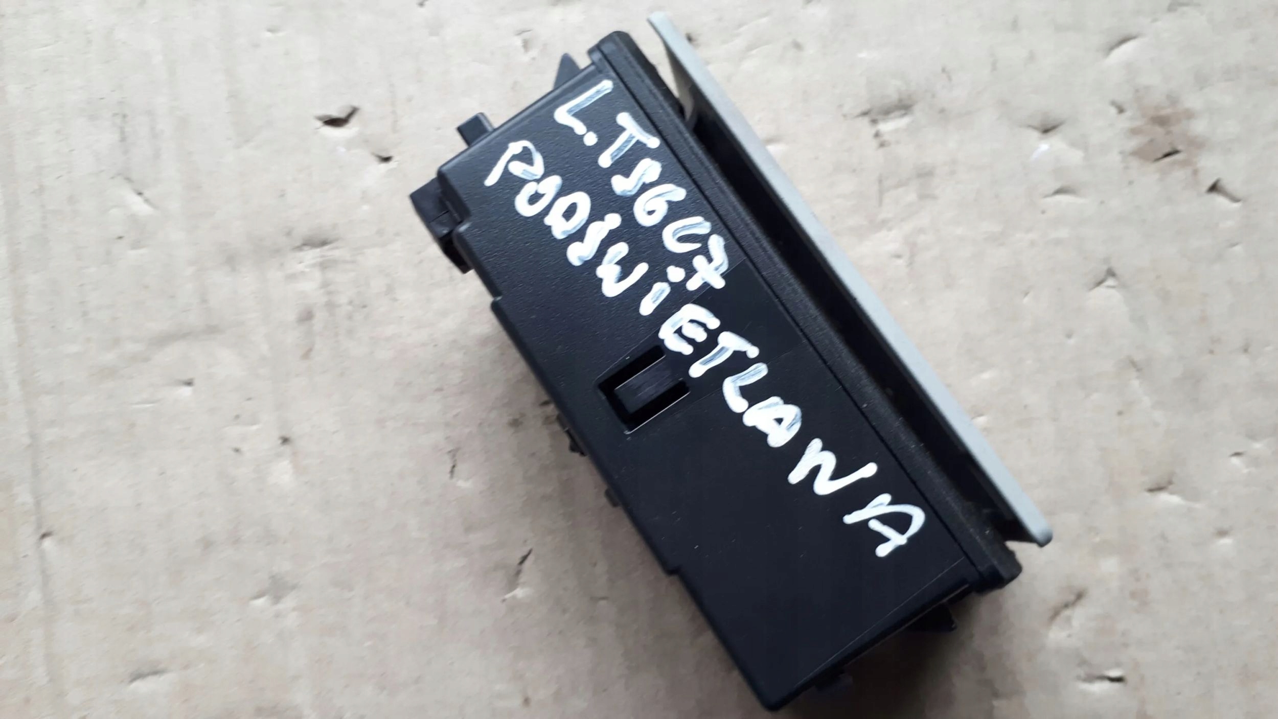 S6 C7 A6 ashtray left left rear part door JASNA