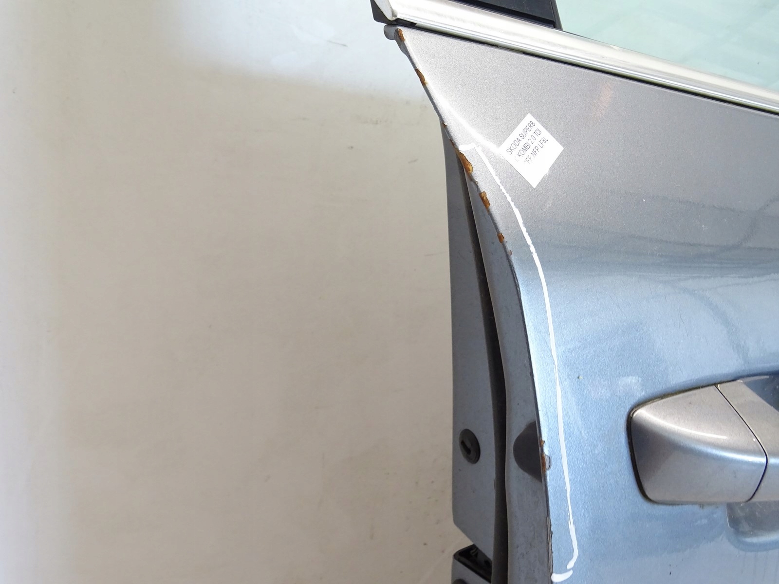 door right front LF8L 9157 SKODA SUPERB 2 II 08-15r