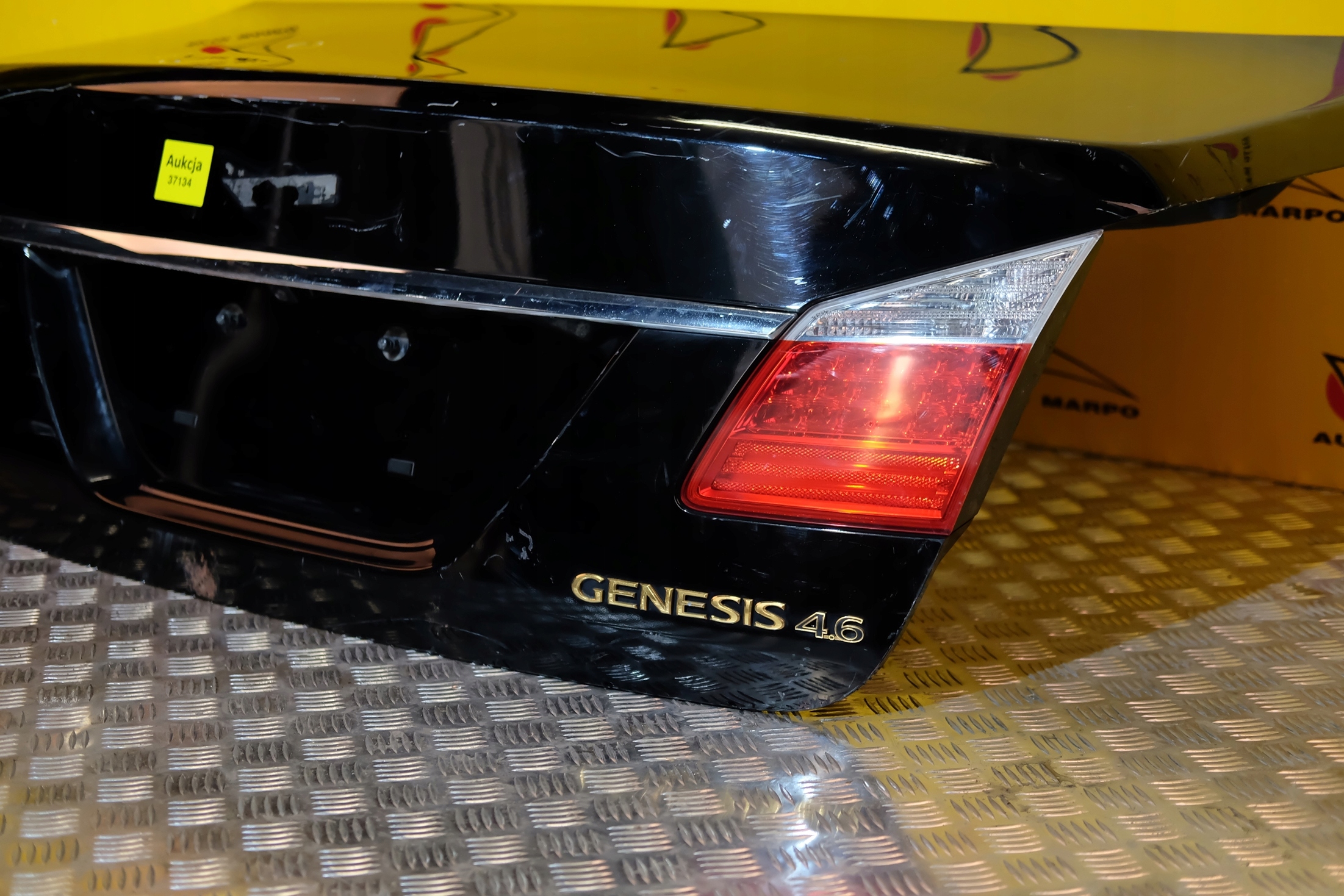 HYUNDAI GENESIS SEDAN 2008- KLAPA TYLNA TYŁ LAMPA Strona zabudowy tył