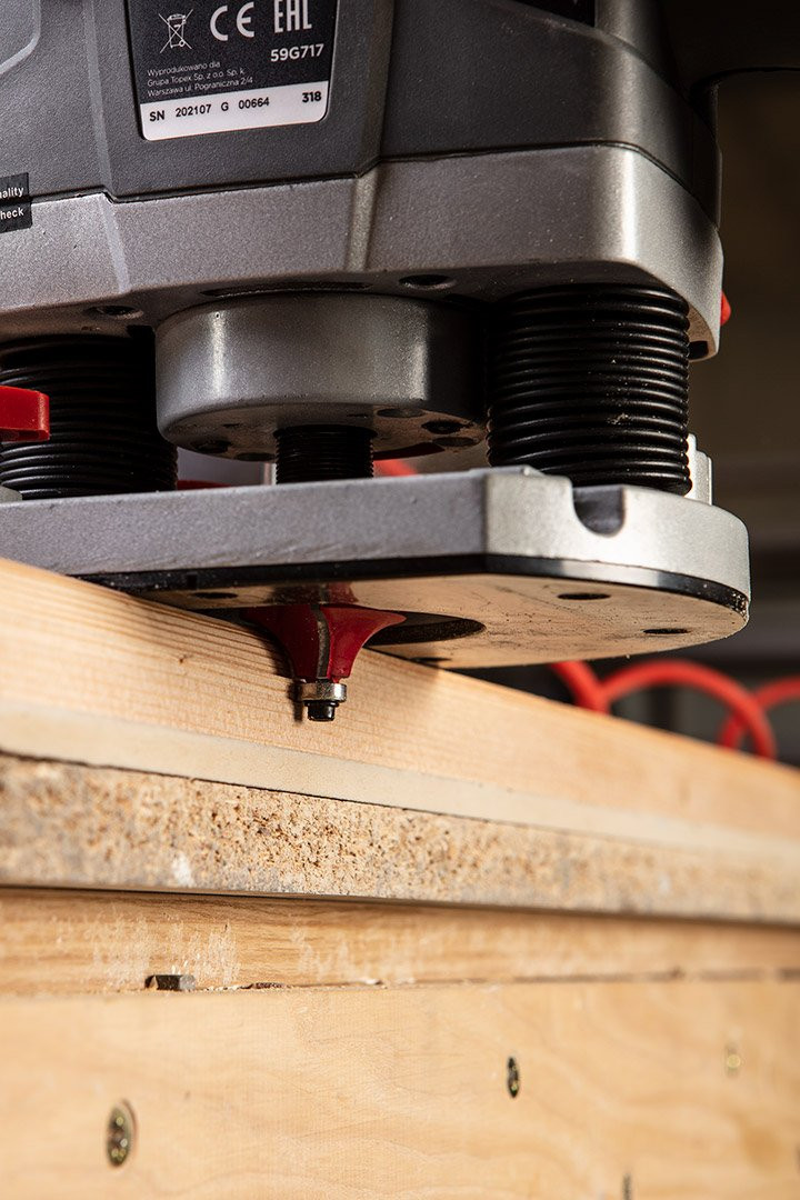 Frezarka górnowrzecionowa Graphite 1300 W Marka Graphite