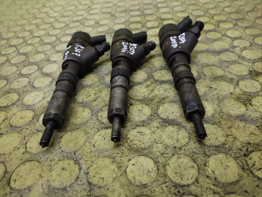 PEUGEOT 307 2.0 HDI injector 9641742880