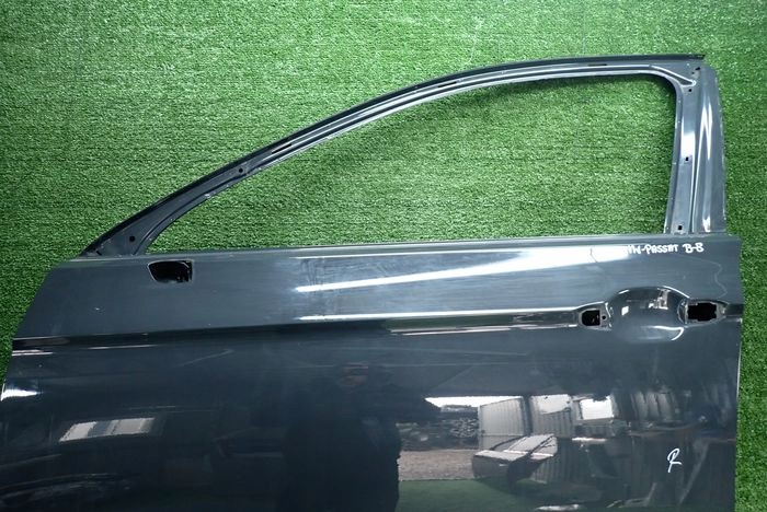 VW PASSAT B8 door left front front