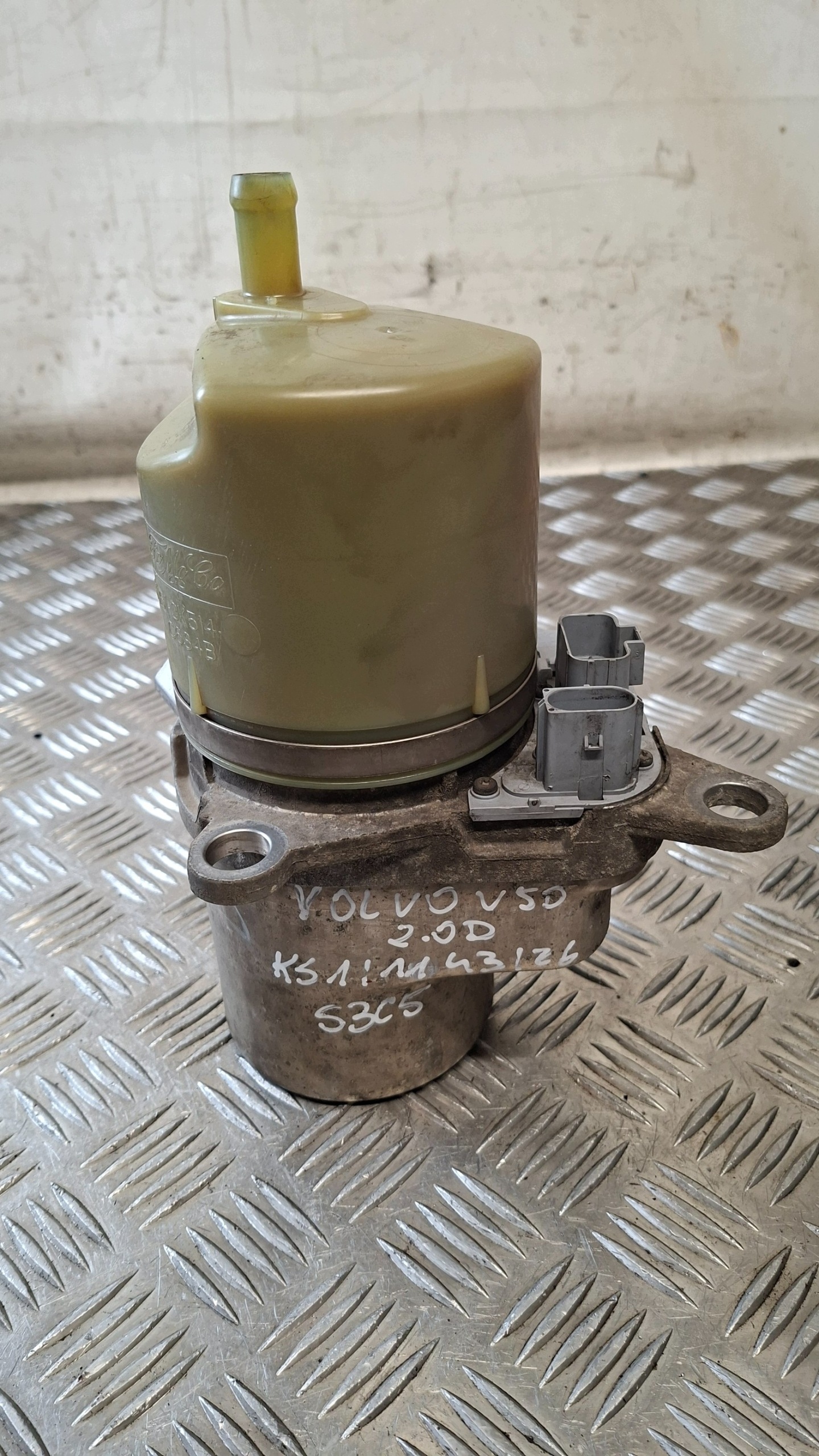 servo čerpadlo VOLVO V50 2.0D