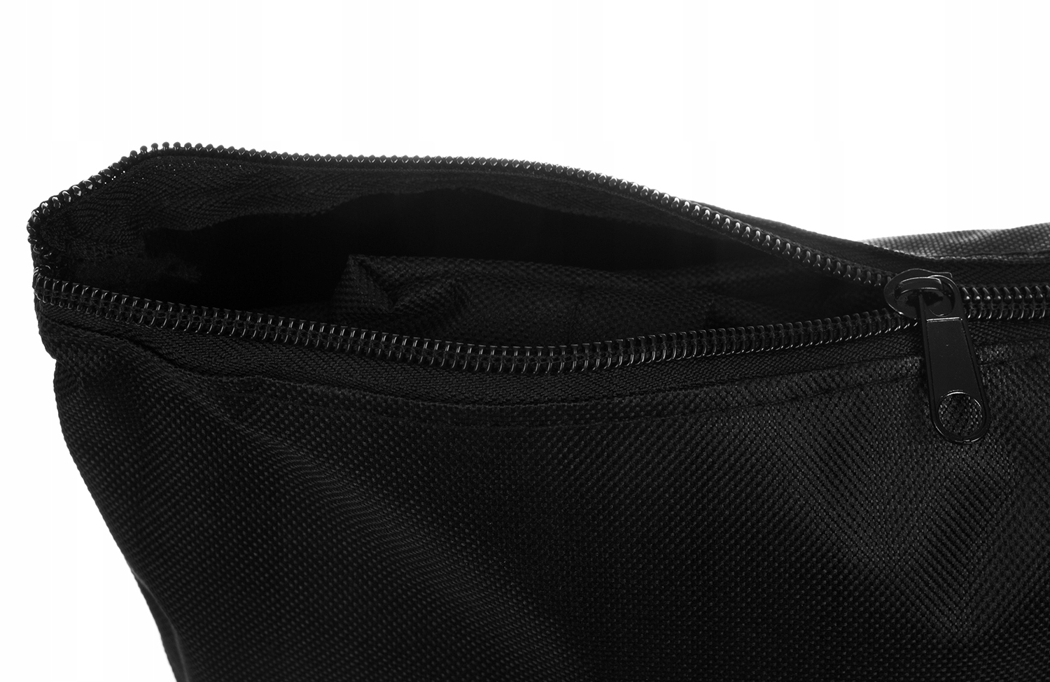 DUŻY POKROWIEC NA GRILL OGRODOWY WĘGLOWY / GAZOWY 147 x 75 x 131 cm Producent Iso Trade