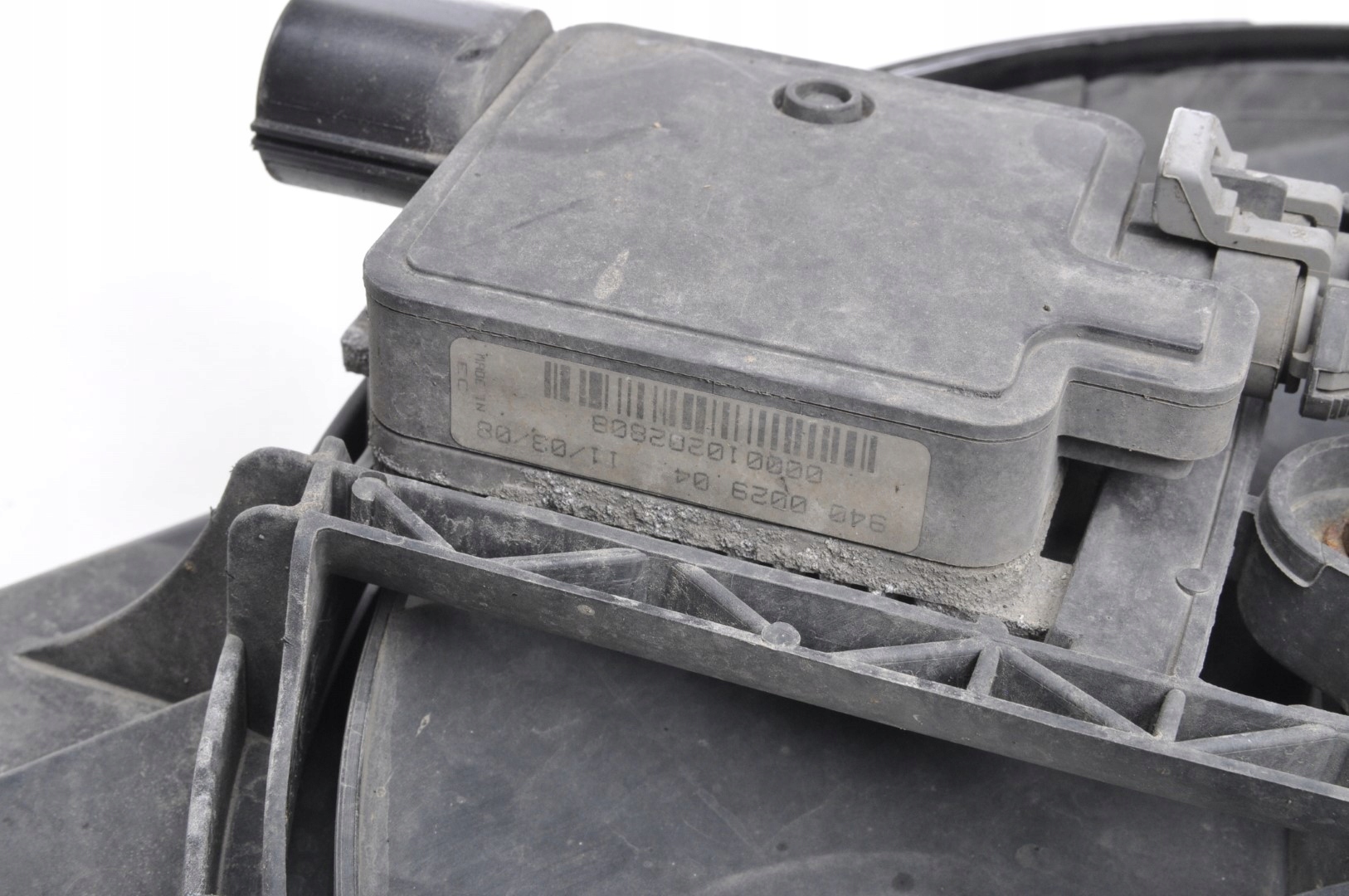 FOCUS MK2 WENTYLATOR CHŁODNICY WODY 3M51-8C607-EC Producent części Ford OE