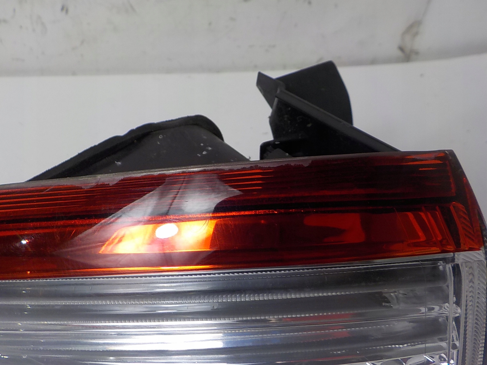 FORD MONDEO IV MK4 HB LIFT light left rear left rear part