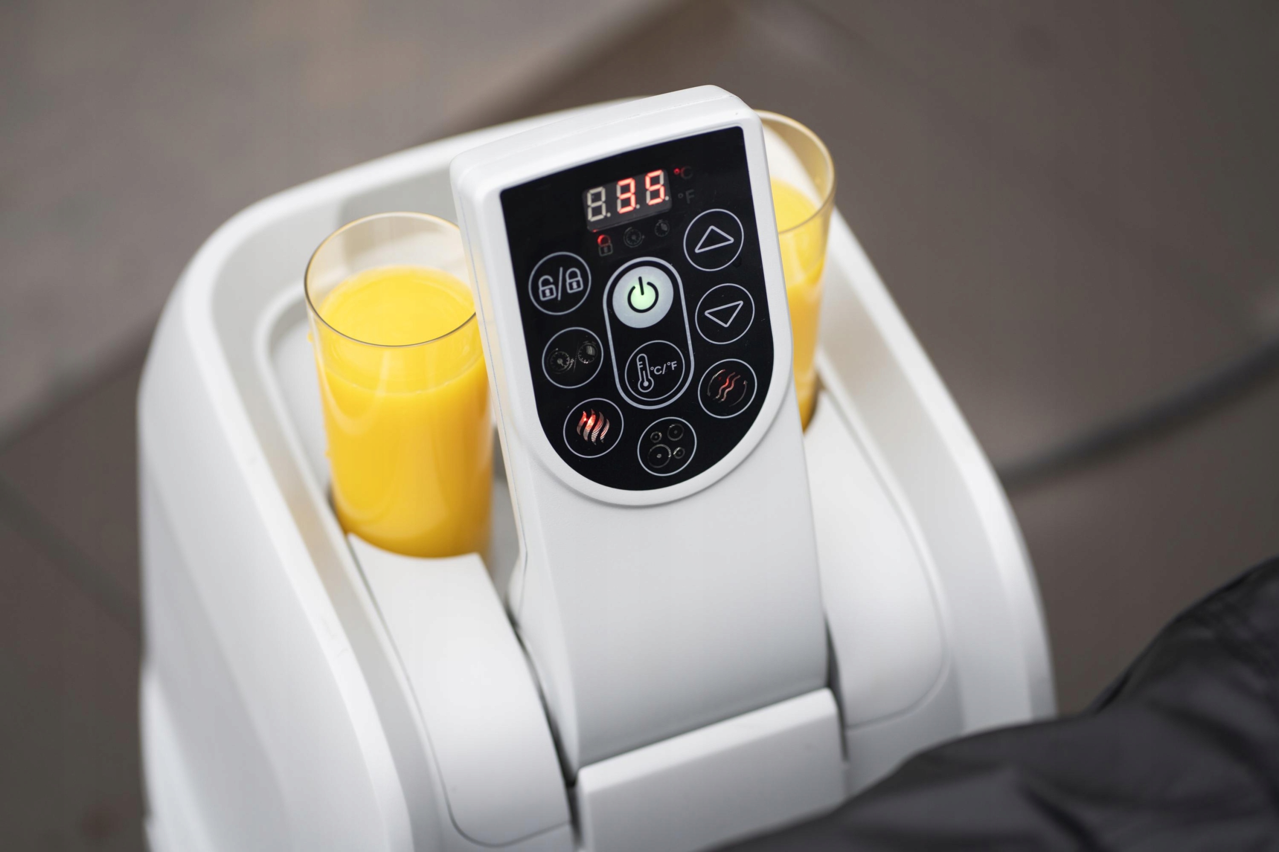 BASEN Z HYDROMASAŻEM DMUCHANE SPA Z OGRZEWANIEM BESTWAY AIRJET OGRODOWE LUX Kolor wewnętrzny biały