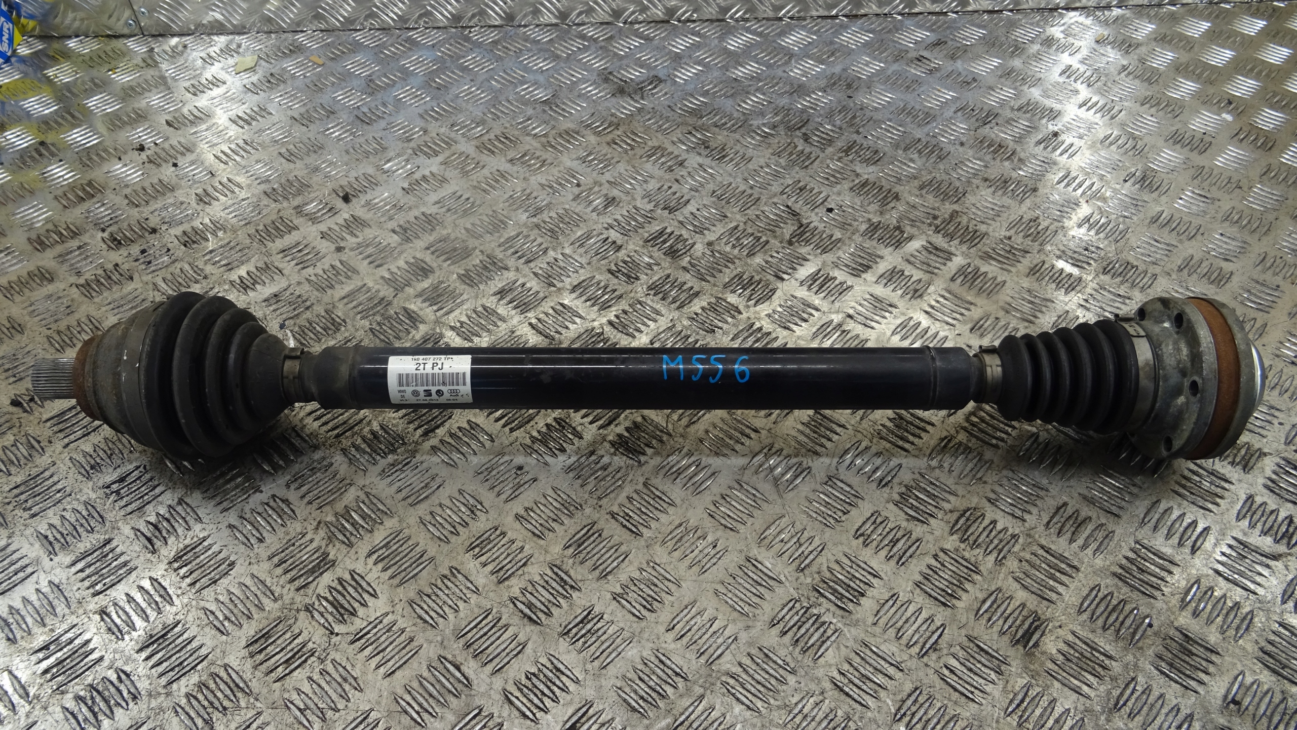 semi-axis right front VW PASSAT B7 2.0 TDI 1K0407272TP NR M556
