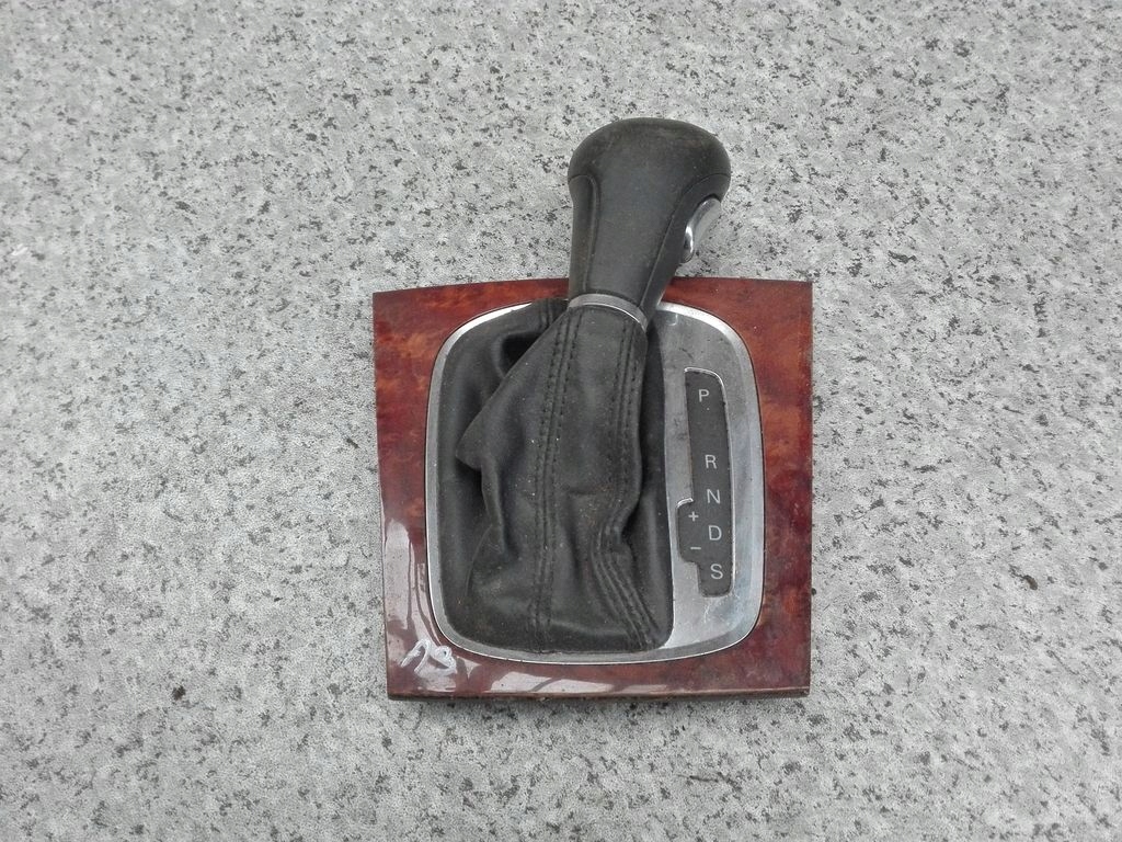 8P2713463 8P0864261N - Рамка сильфона передач-AUDI A3 8P