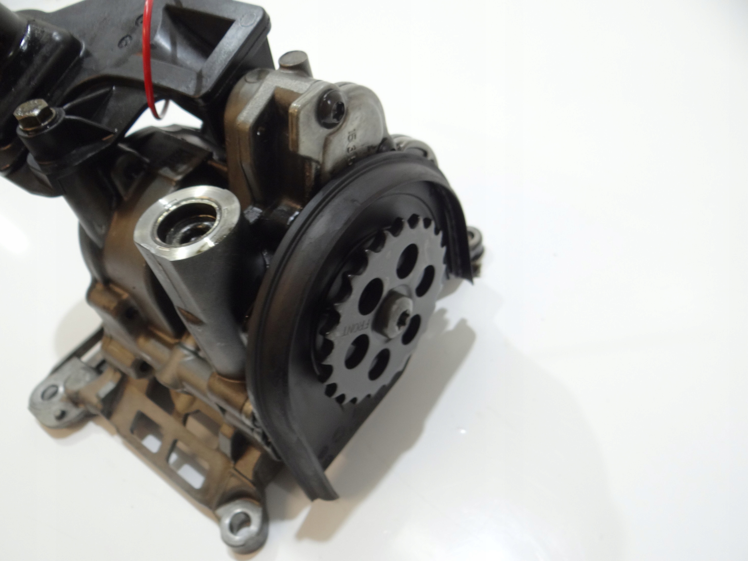 oil pump BMW X5 E70 3.0 D 7805316