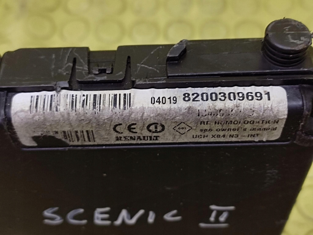 RENAULT SCENIC II module control unit UCH 8200309691