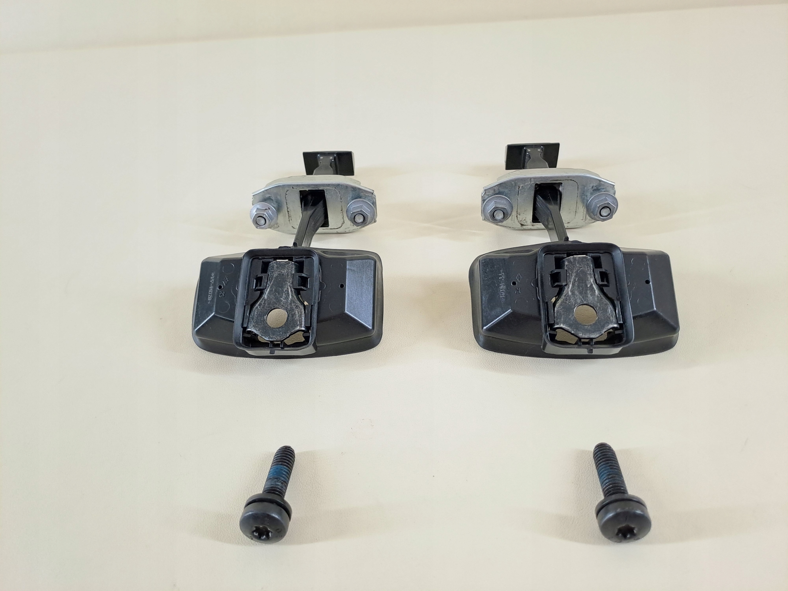 limiter door front front L/P DACIA LOGAN 3 III SANDERO 21r