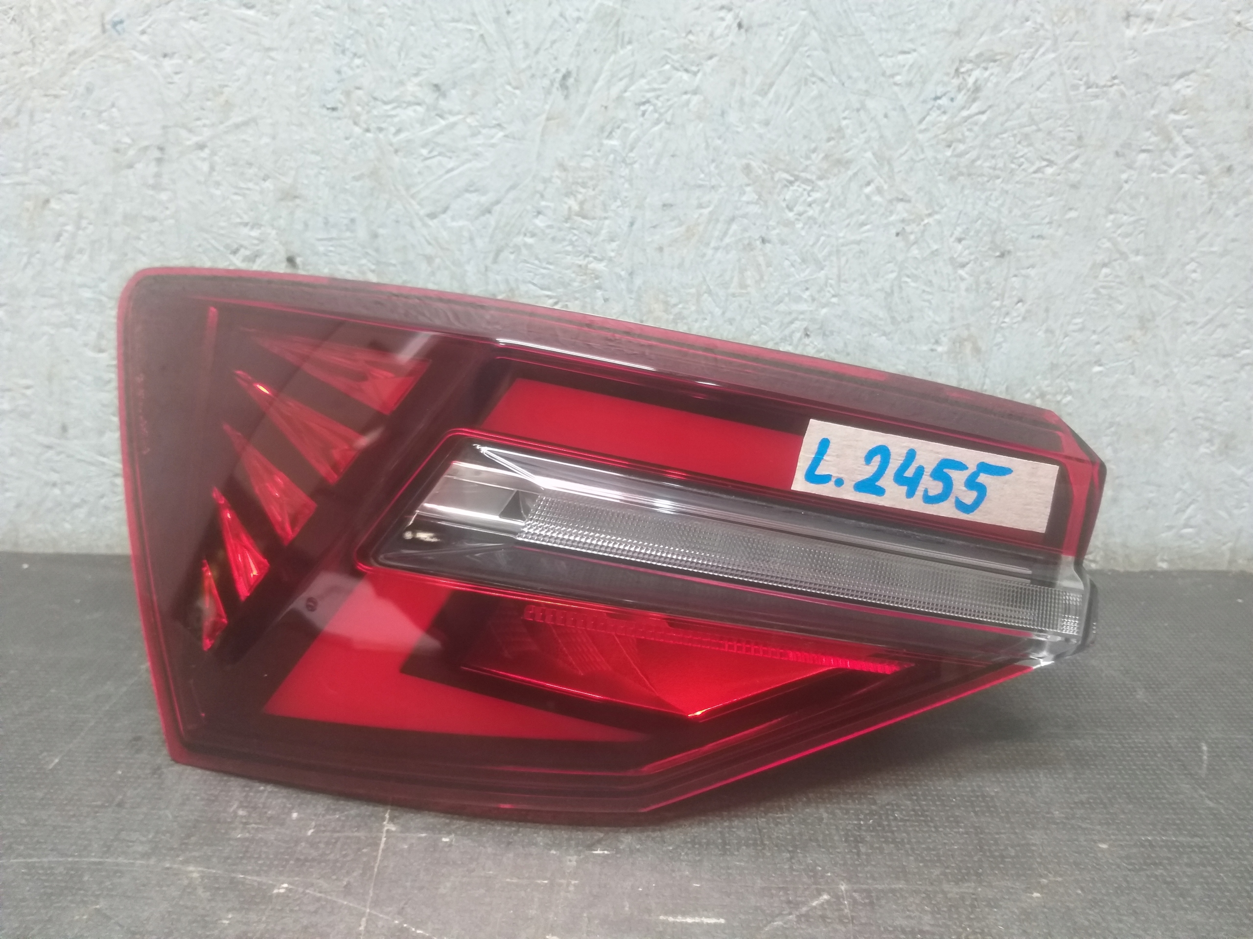 light rear part left SKODA KAROQ LIFT LED 57A945207D