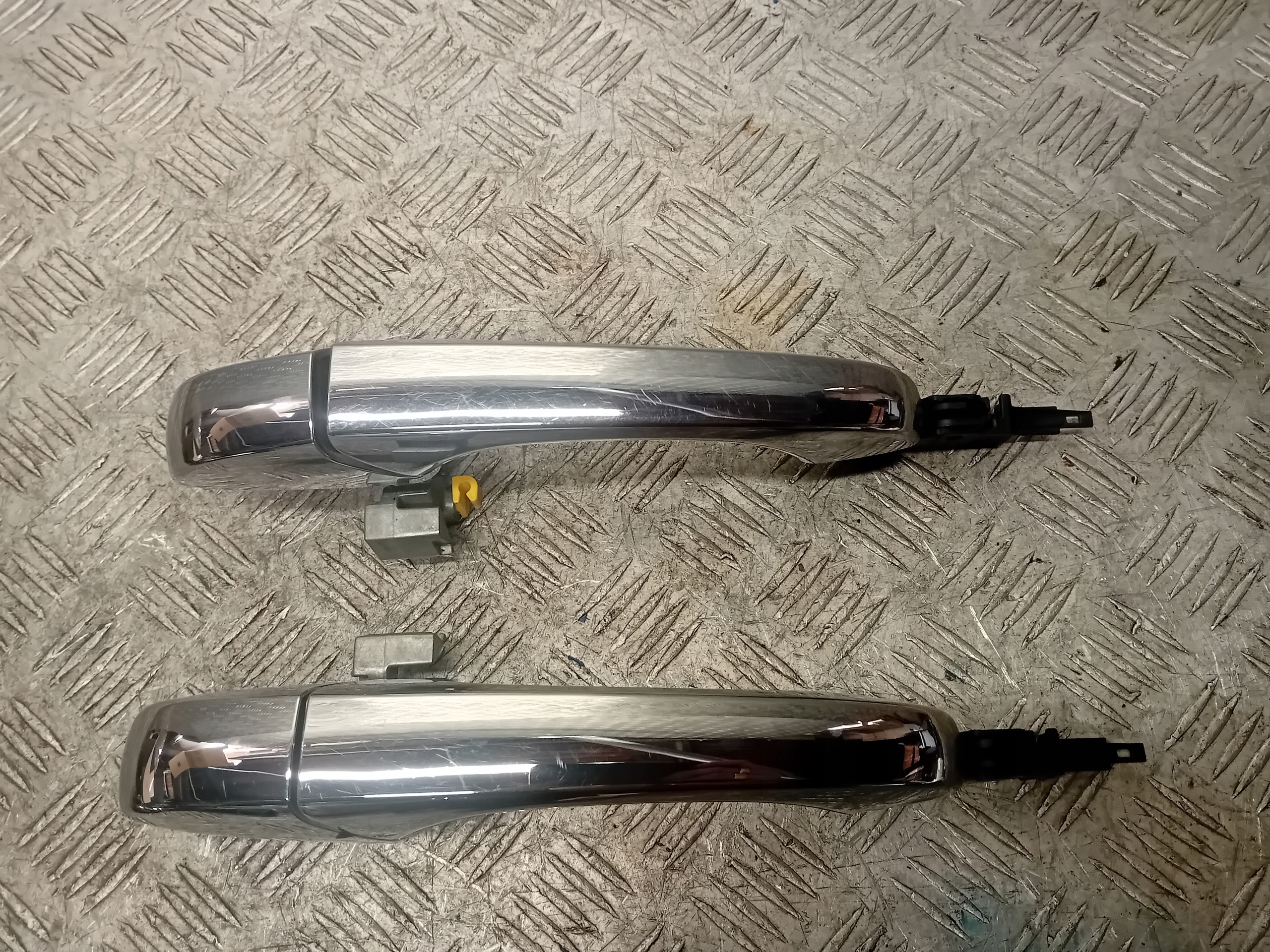 JEEP GRAND CHEROKEE WK2 KLAMKA LEWA PRAWA TYŁ CHROM