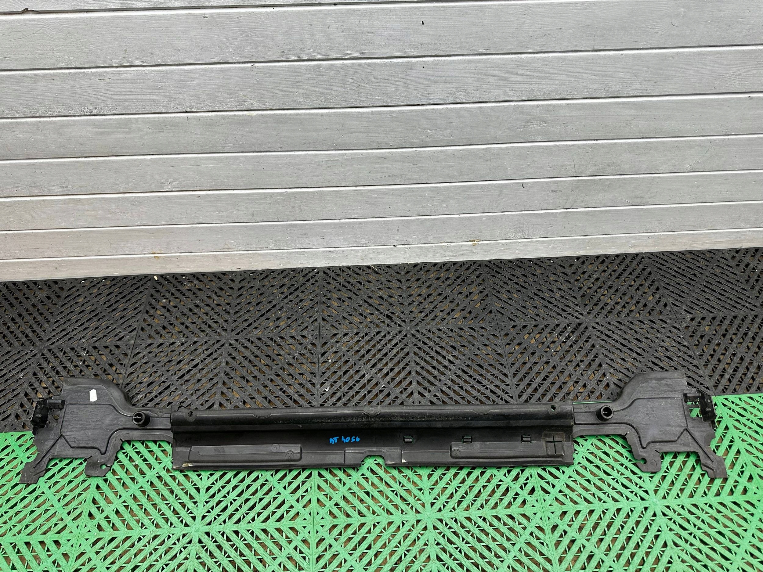 drain air BMW 5 G30 G31 7383846