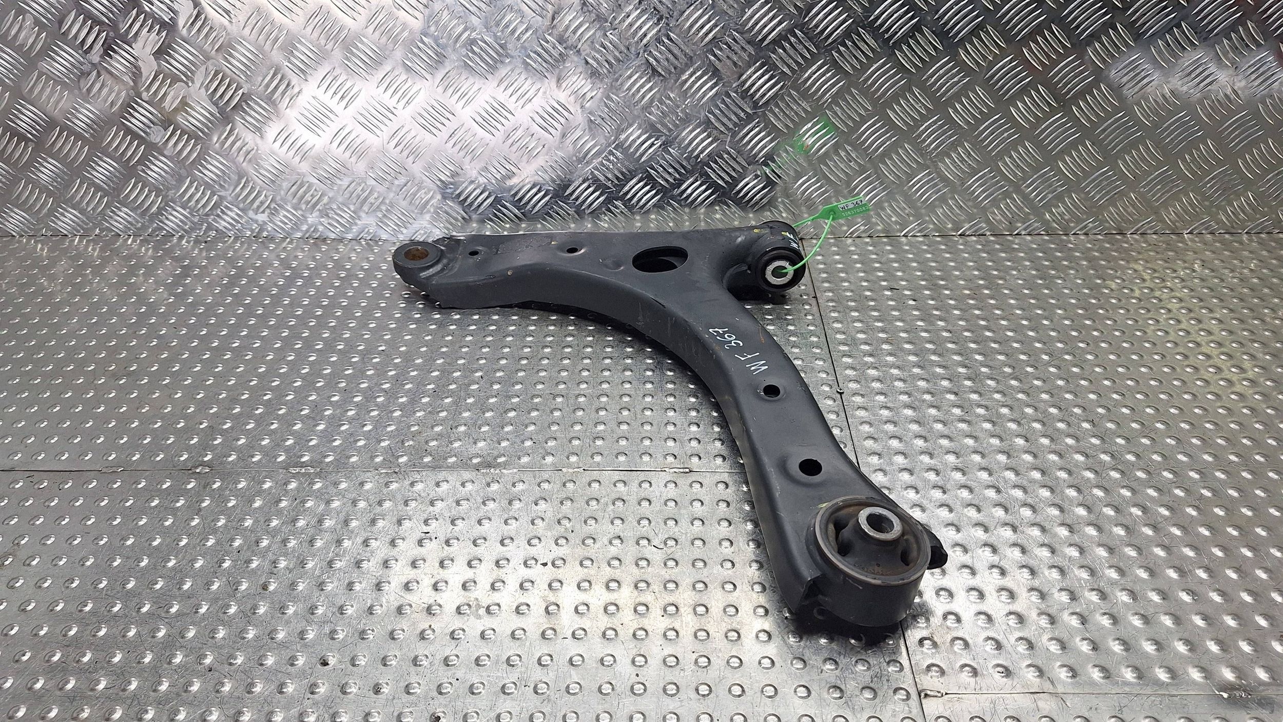 arm left front RK31-3A053-AA FORD TRANSIT MK8 LIFT