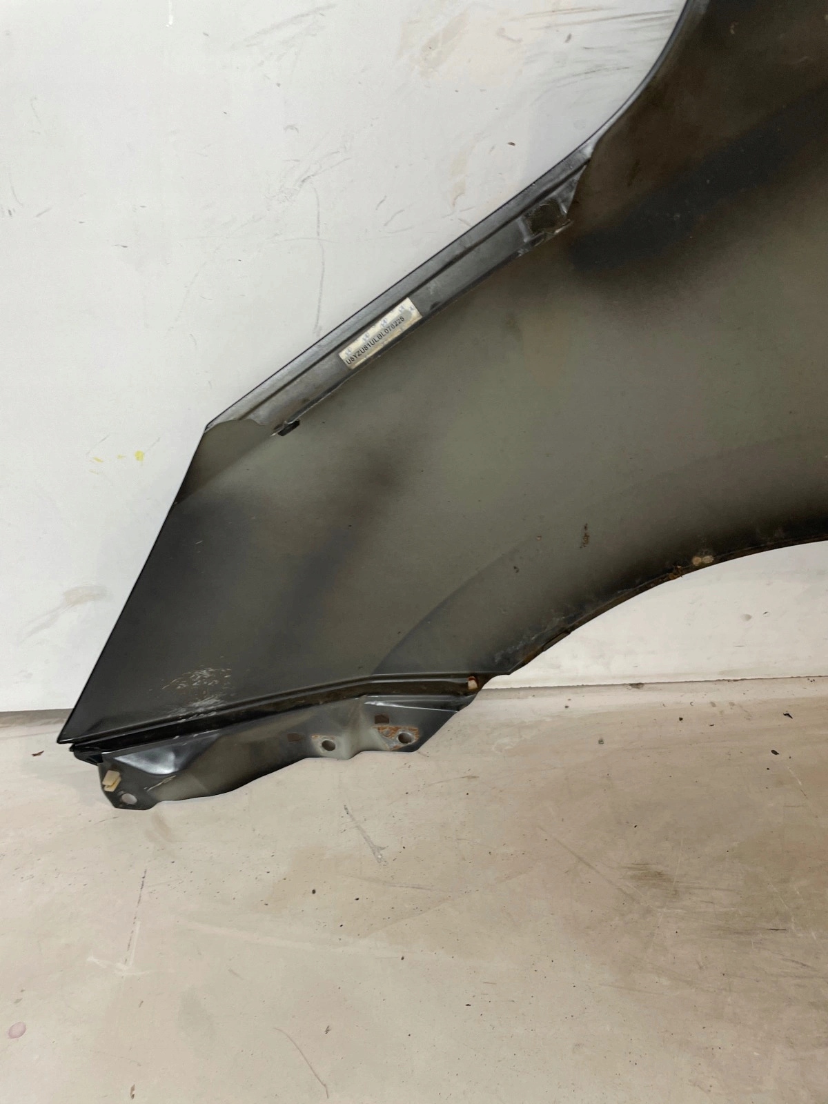 fender front front right Hyundai IX35 black