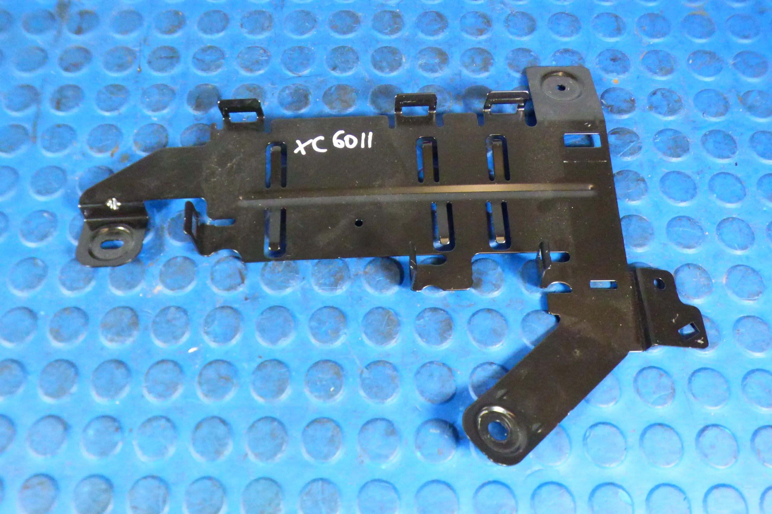 holder bracket holder 32294433 VOLVO XC60 II