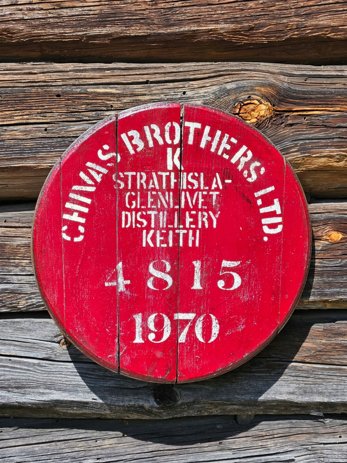 Dekiel ze sudu na skotskou whisky Strathisla 1970 Červený