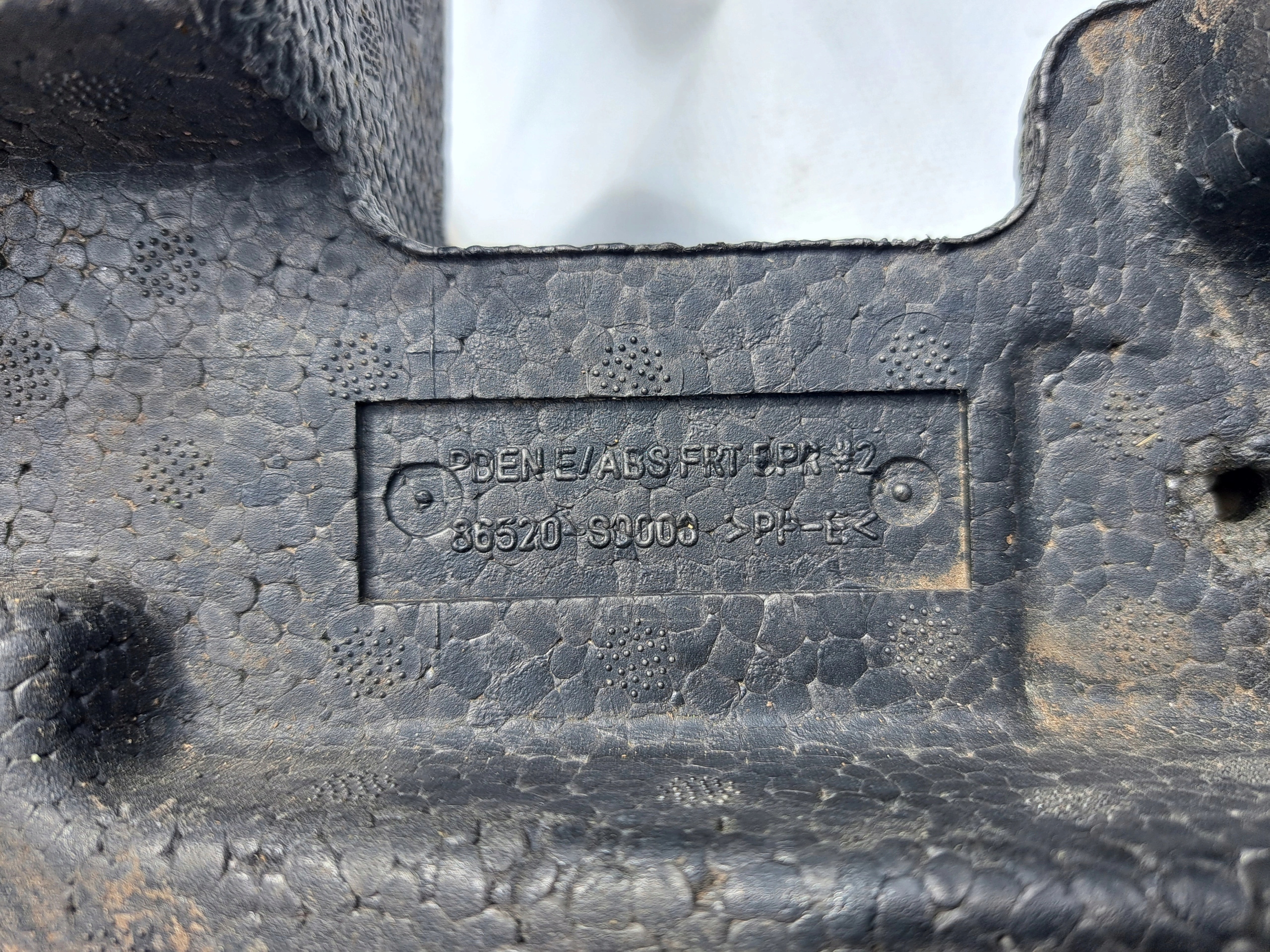 LEXUS NX300H 86520-S0003 Insert ZDERZKA Avant