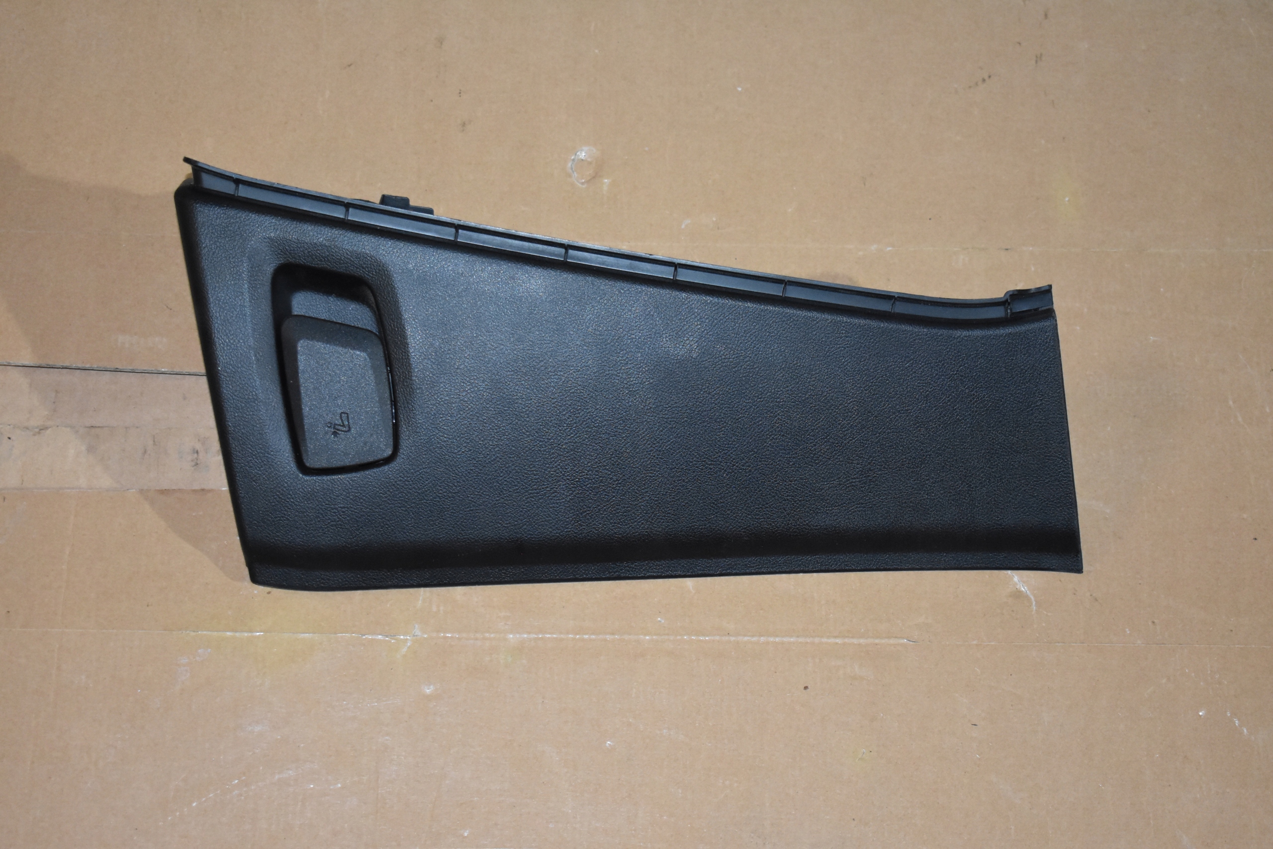 IDEALNA cover SLUPKA left BMW X3 G01 1
